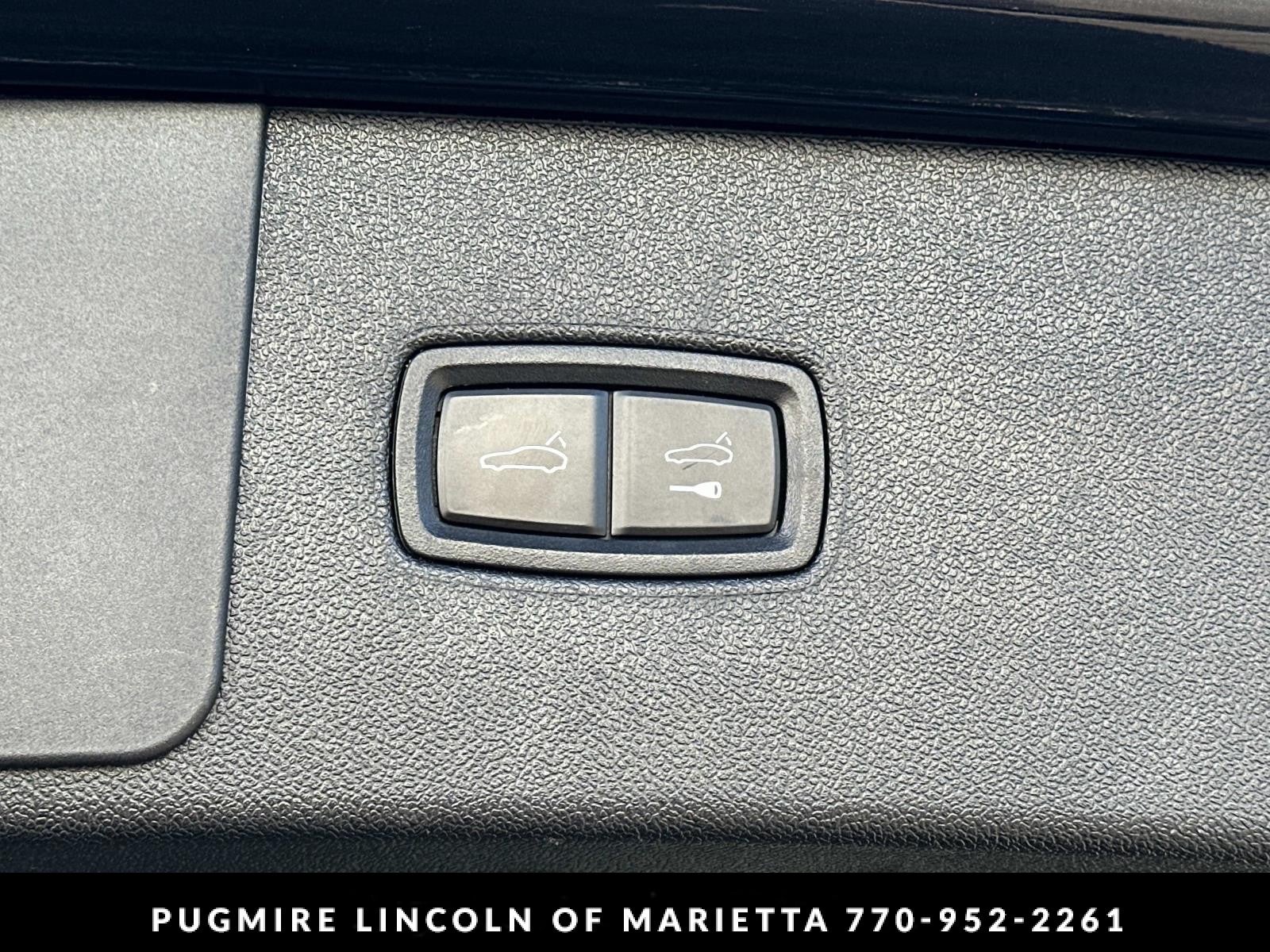 2022 Porsche Cayenne Base