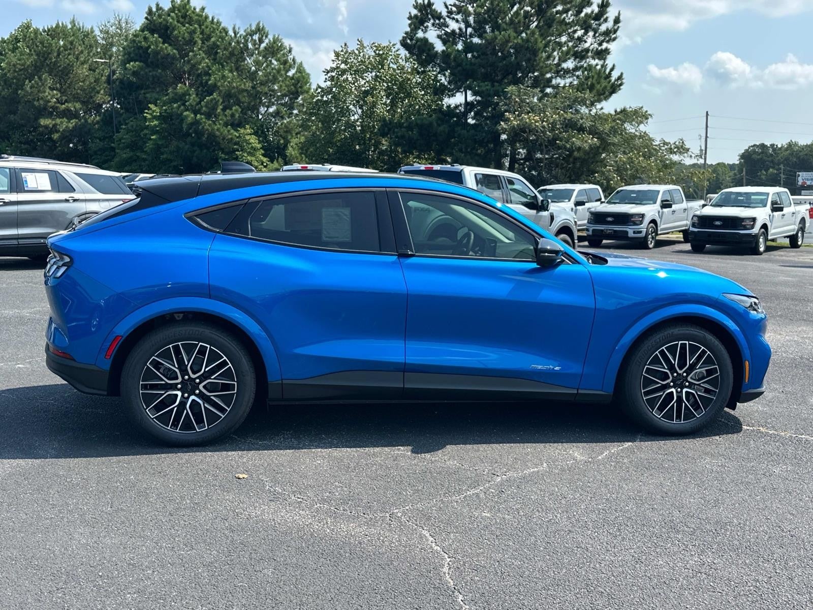 2025 Ford Mustang Mach-E PREMIUM RWD