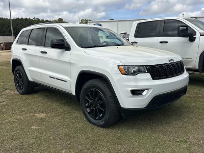 2021 Jeep Grand Cherokee LAREDO 4X4