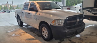 2024 RAM 1500 Classic CLASSIC