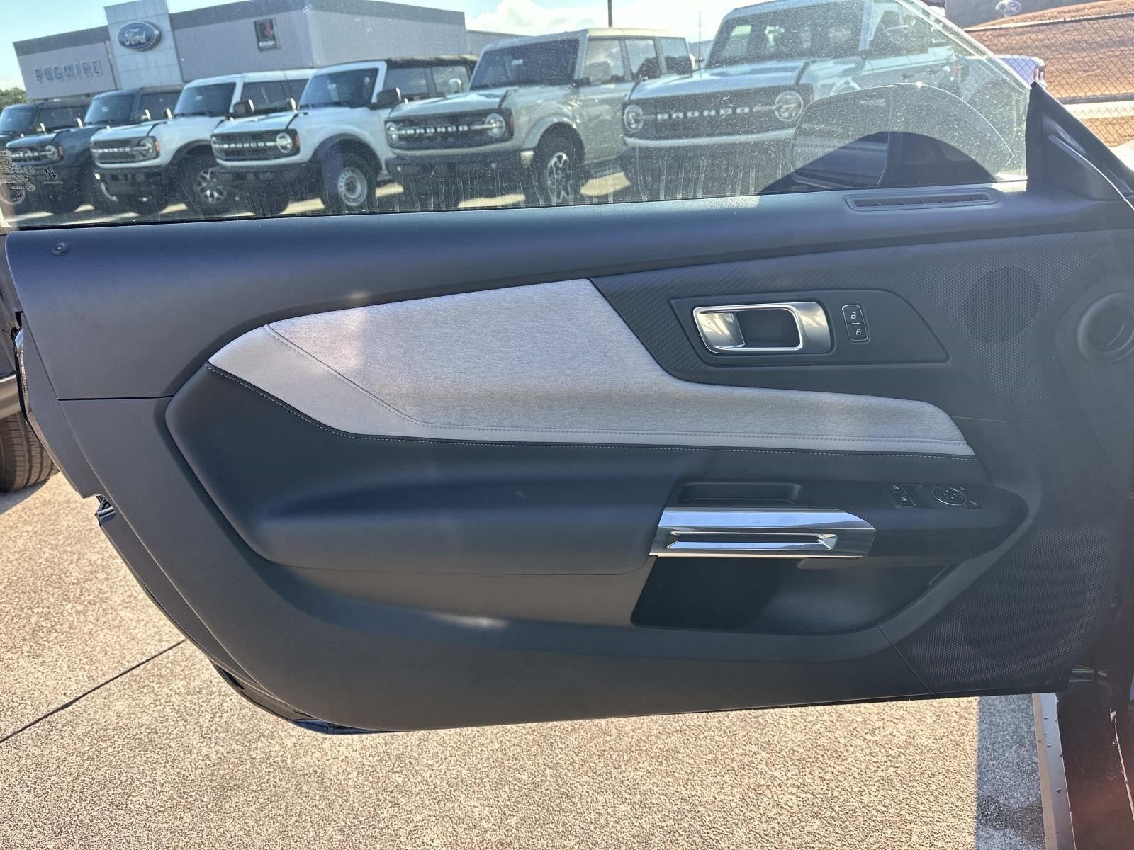 2025 Ford Mustang ECOBOOST FASTBACK