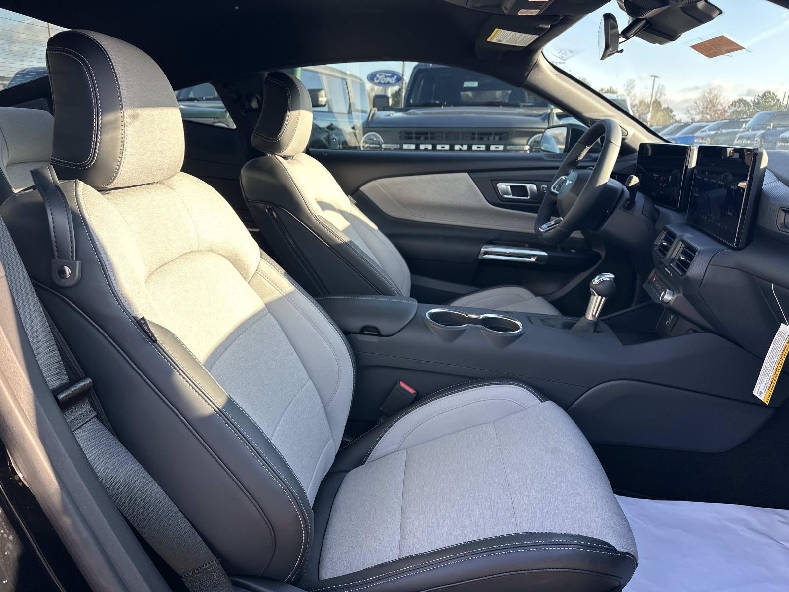 2025 Ford Mustang ECOBOOST FASTBACK