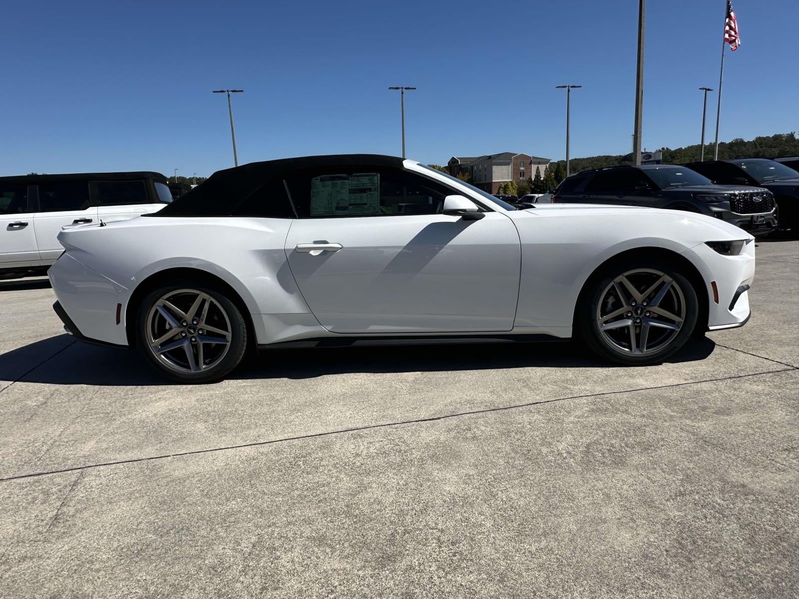 2025 Ford Mustang ECOBOOST PREMIUM CONVERTI
