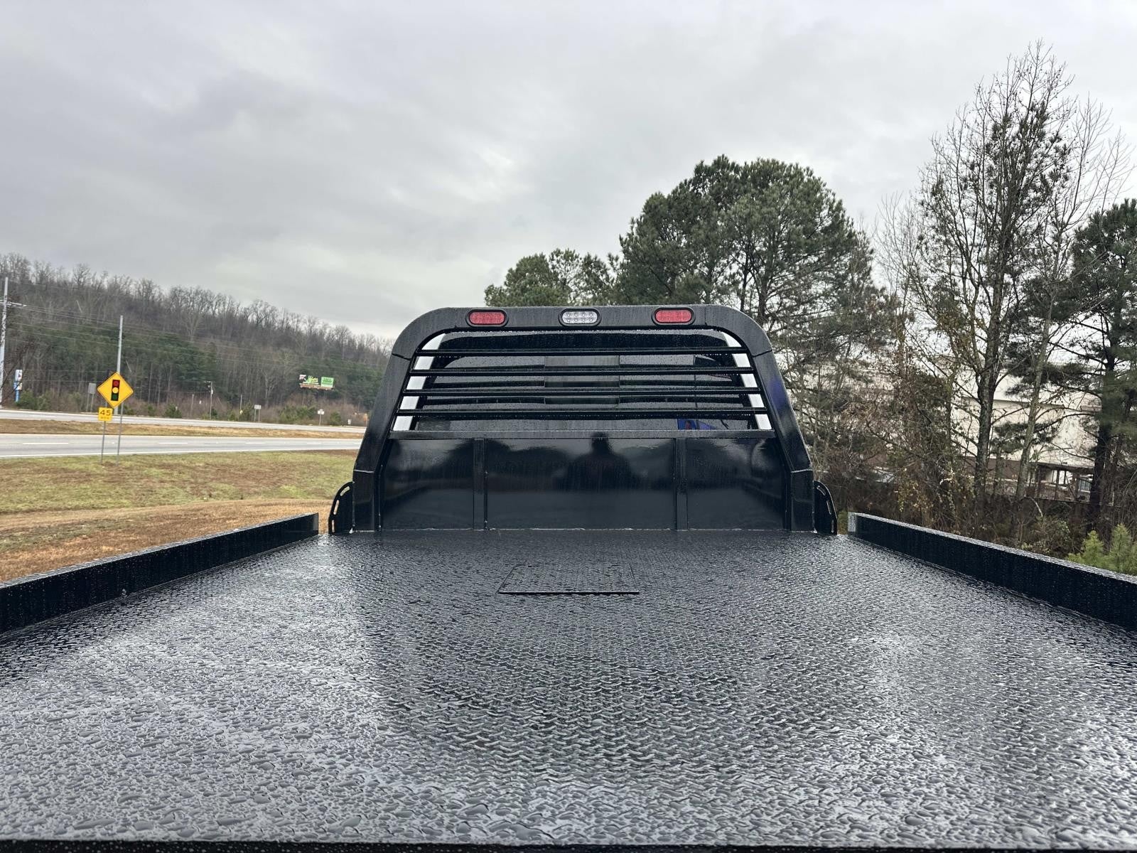 2026 Ford Super Duty F-350 DRW XL 4WD CREW CAB 179 WB 6