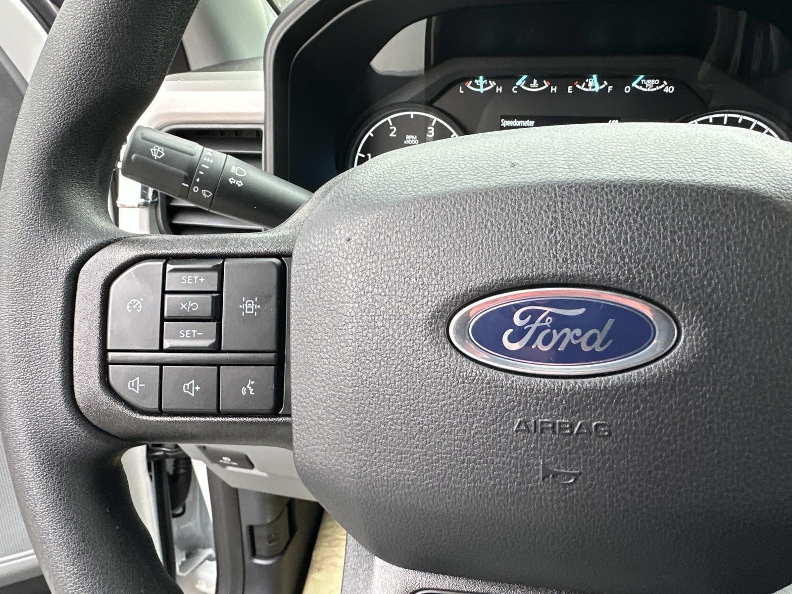 2026 Ford Super Duty F-350 DRW XL 4WD CREW CAB 179 WB 6