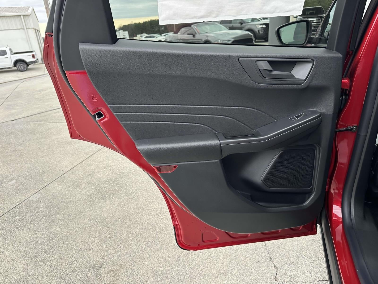 2025 Ford Escape ST LINE FWD