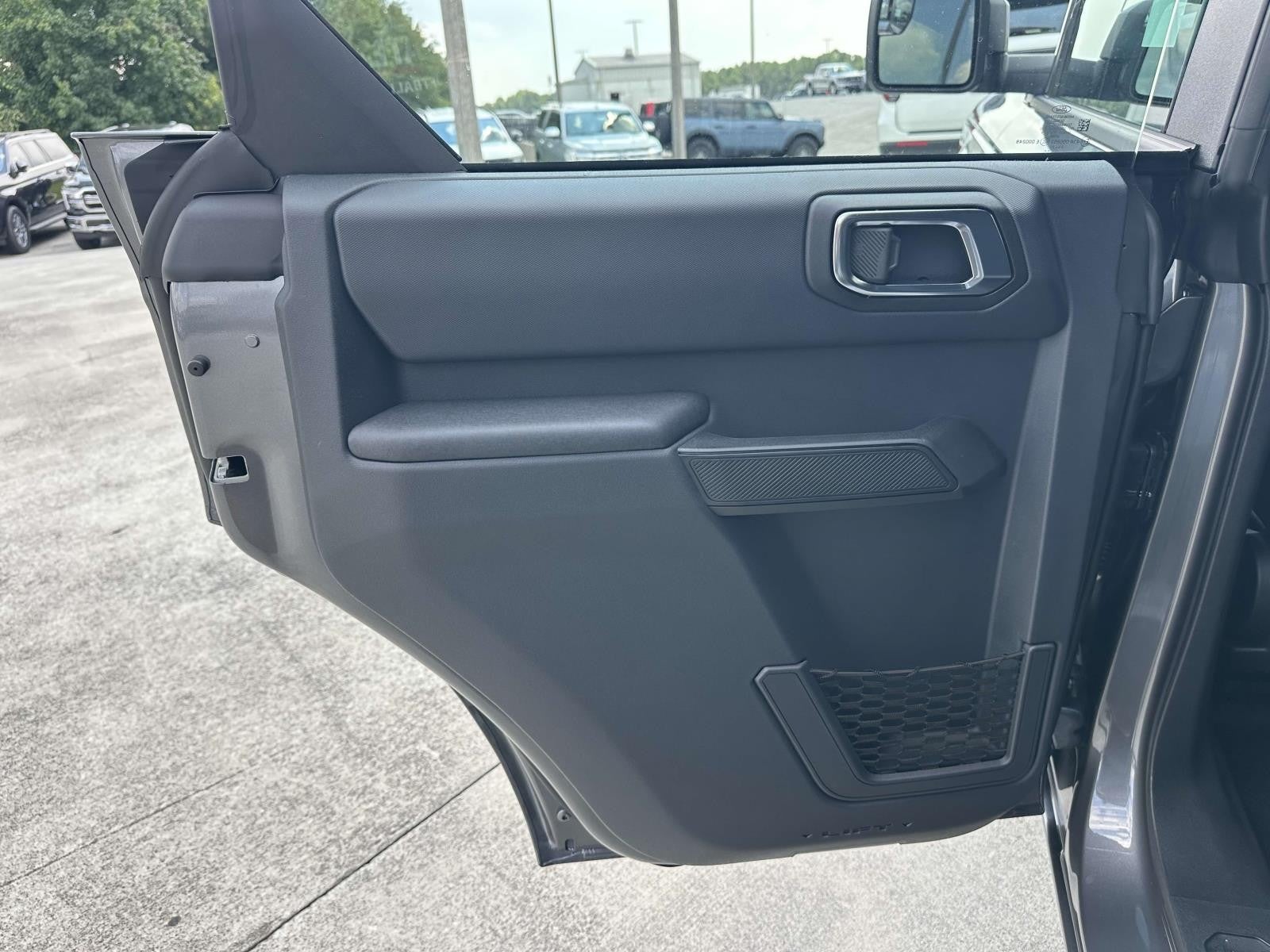 2025 Ford Bronco BASE 4 DOOR 4X4