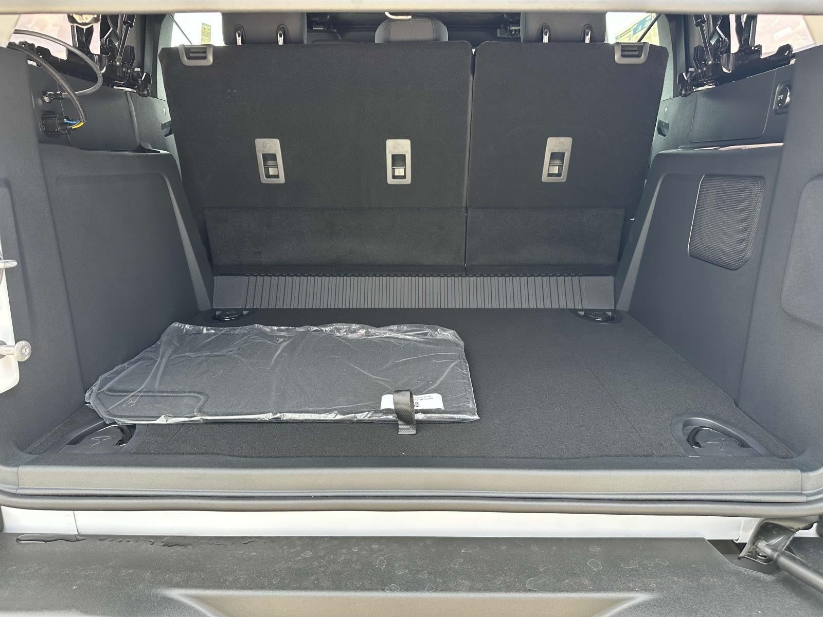 2025 Ford Bronco BASE 4 DOOR 4X4