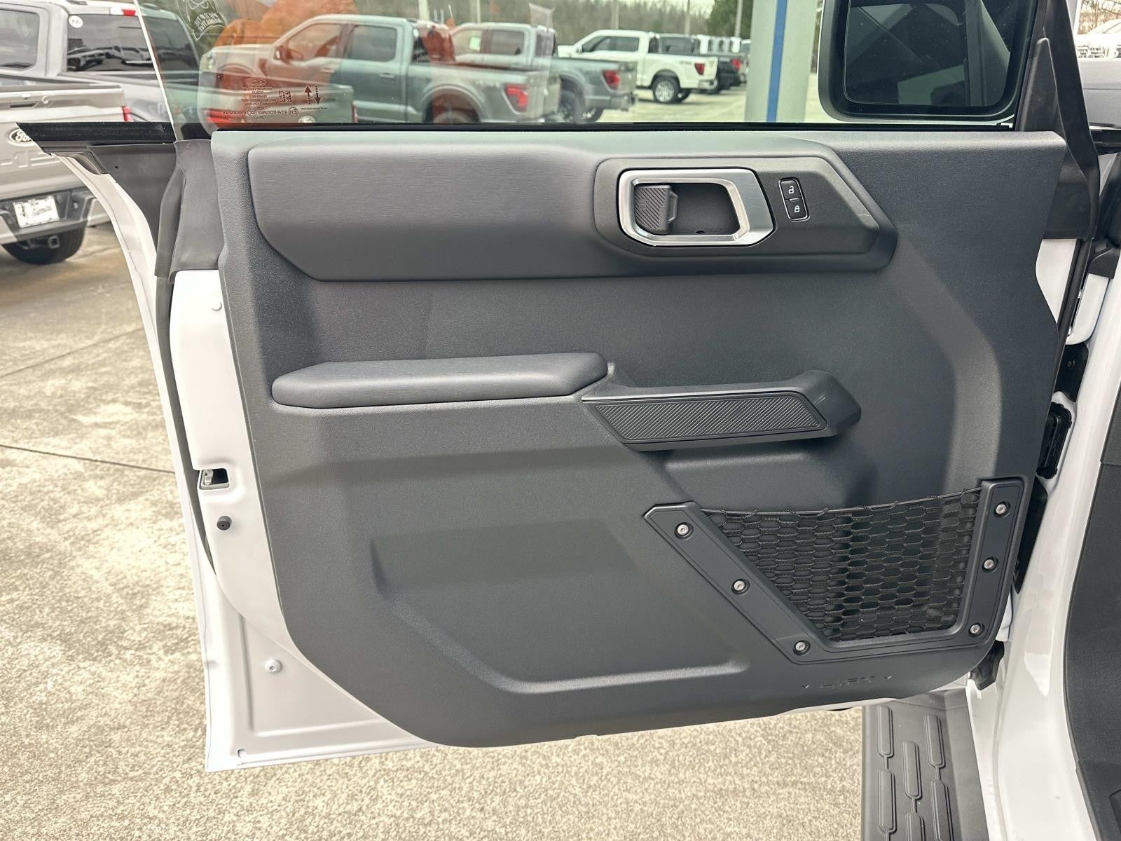 2025 Ford Bronco OUTER BANKS 4 DOOR 4X4