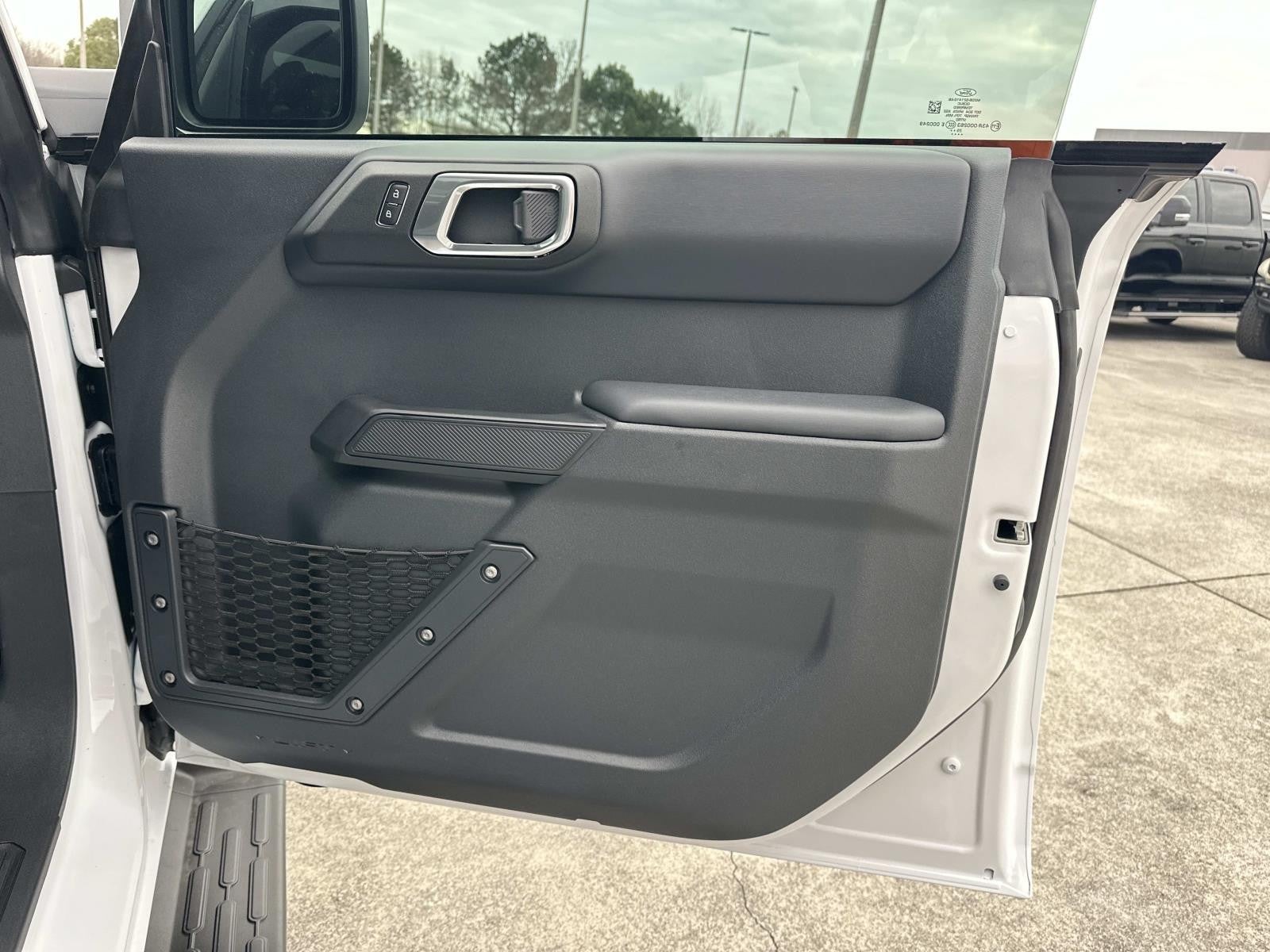 2025 Ford Bronco OUTER BANKS 4 DOOR 4X4