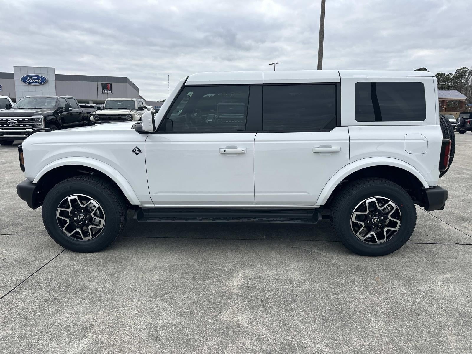 2025 Ford Bronco OUTER BANKS 4 DOOR 4X4