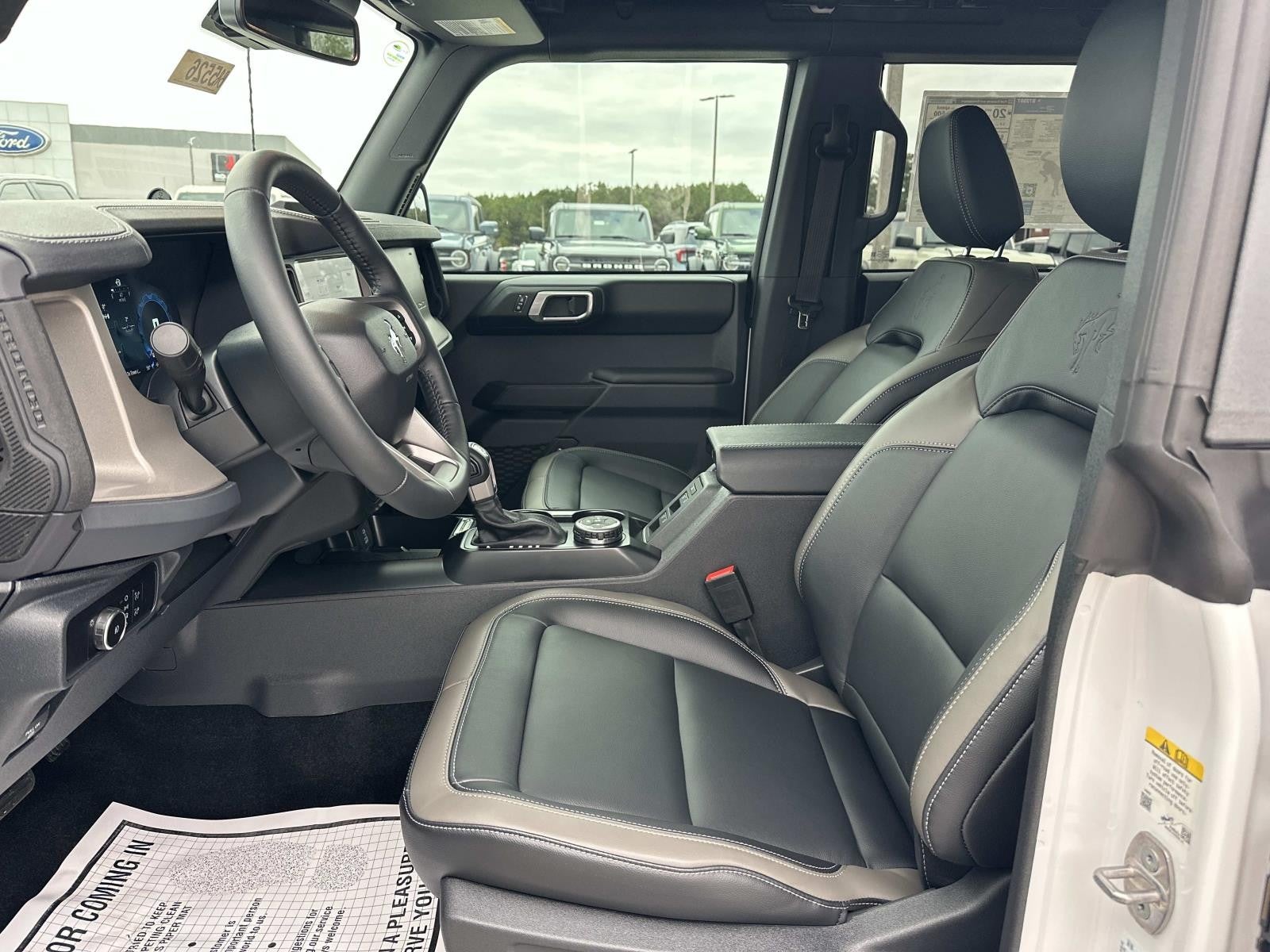 2025 Ford Bronco OUTER BANKS 4 DOOR 4X4