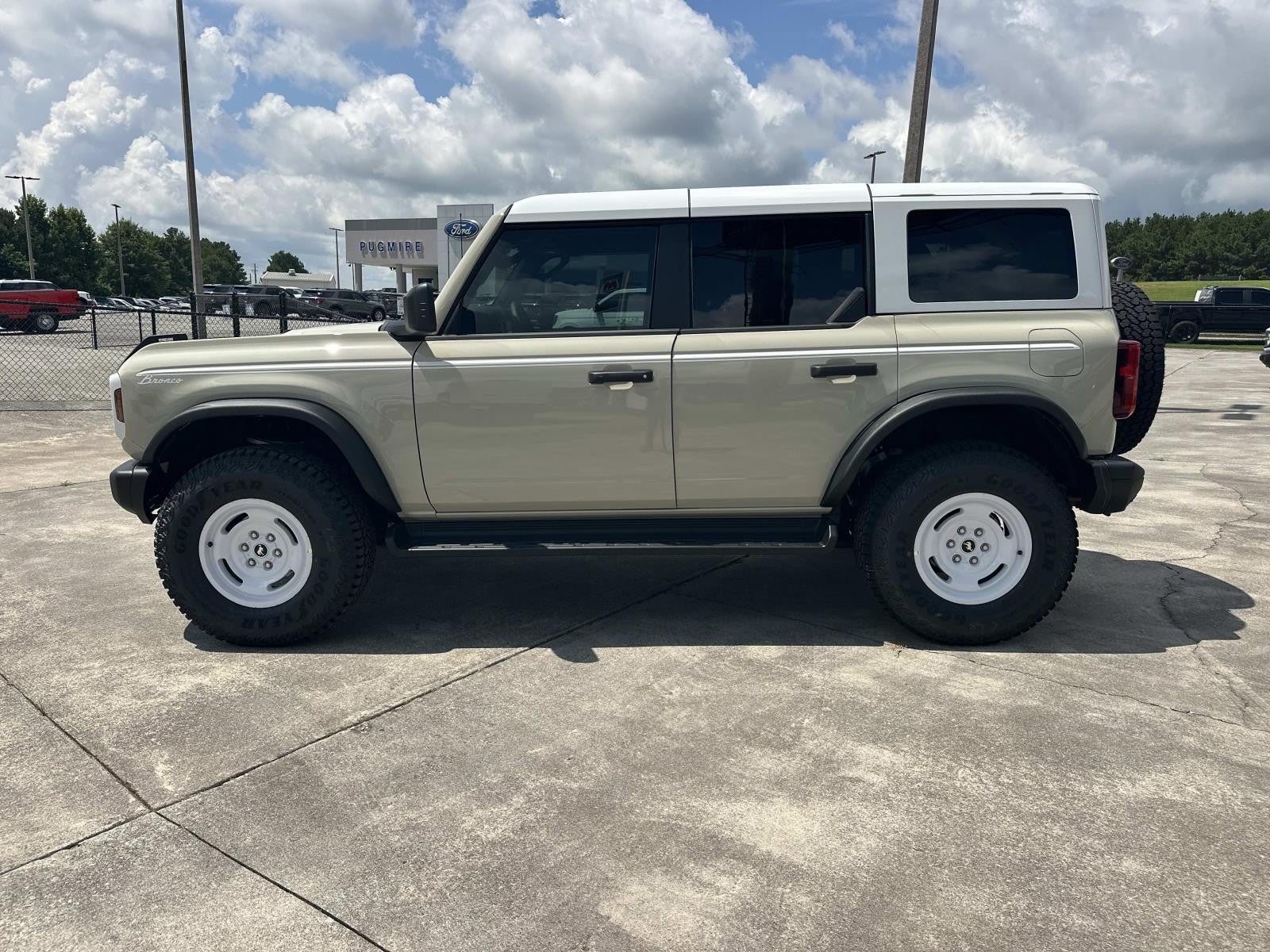 2026 Ford Bronco HERITAGE EDITION 4 DOOR A
