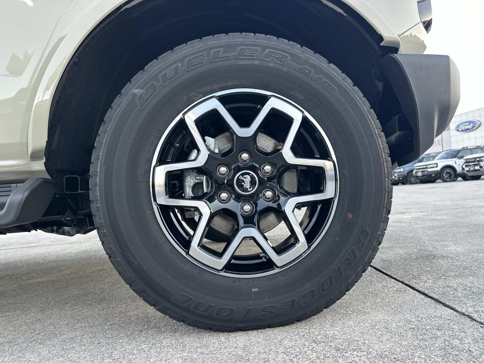 2025 Ford Bronco OUTER BANKS 4 DOOR 4X4