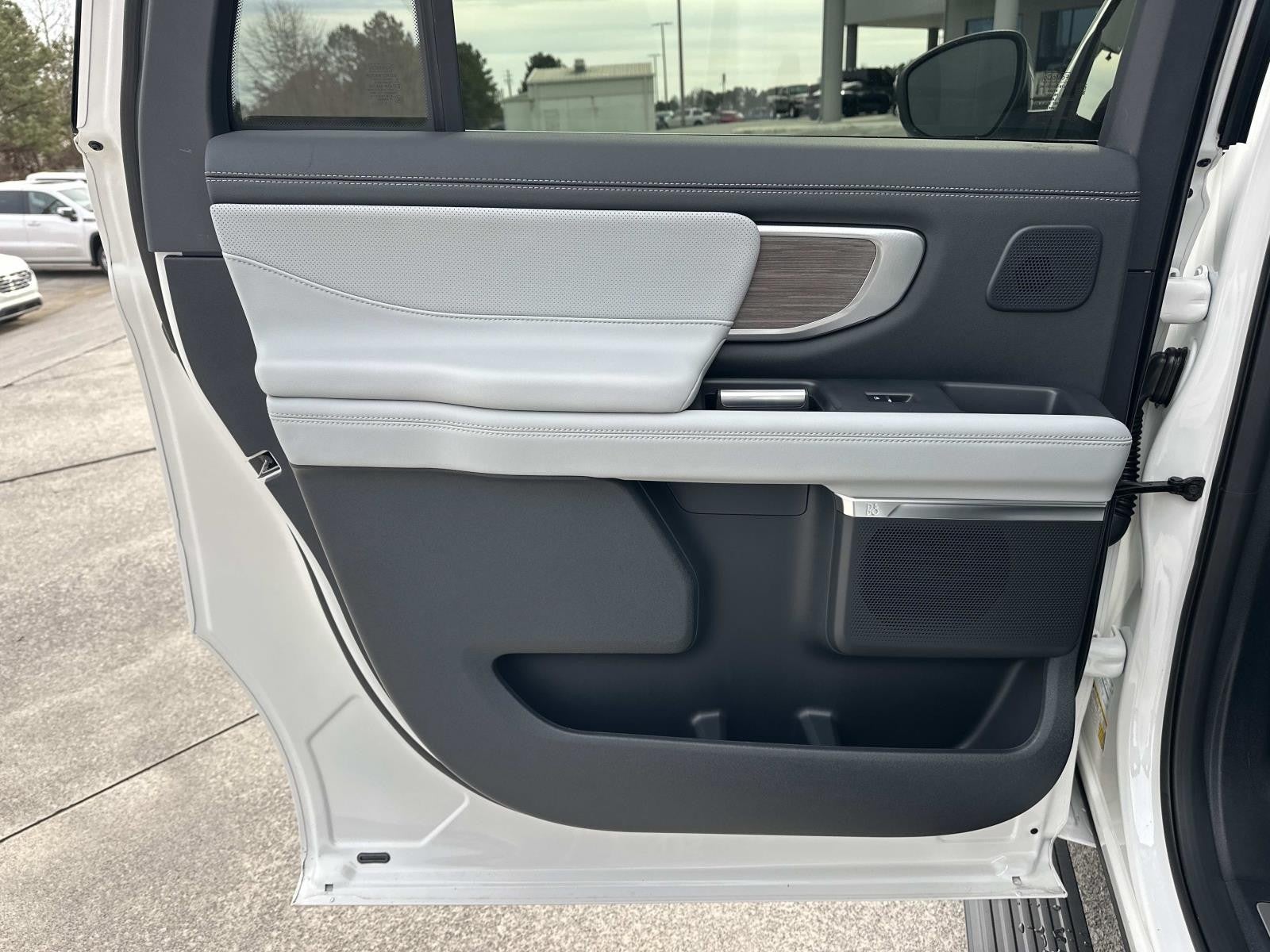 2026 Ford Expedition Max PLATINUM 4X4