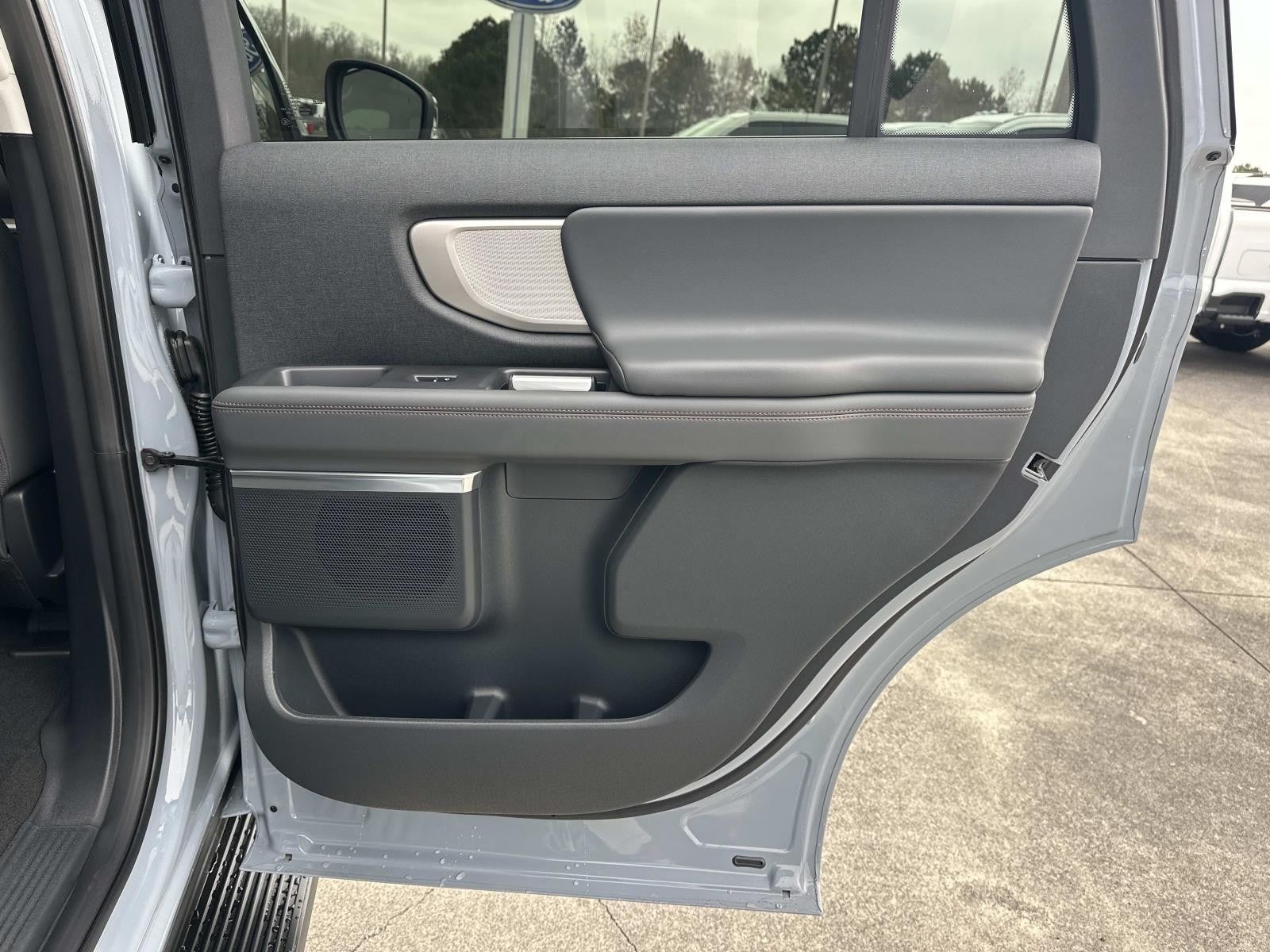 2025 Ford Expedition ACTIVE 4X2