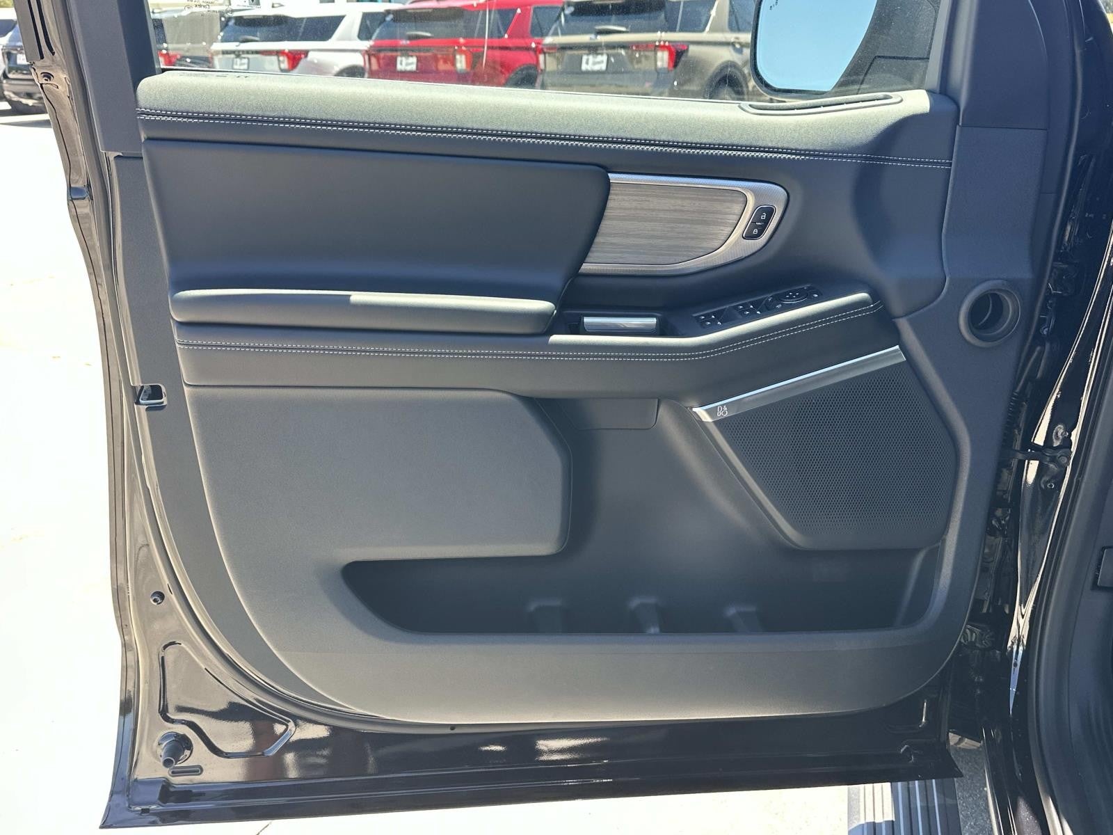2026 Ford Expedition PLATINUM 4X4