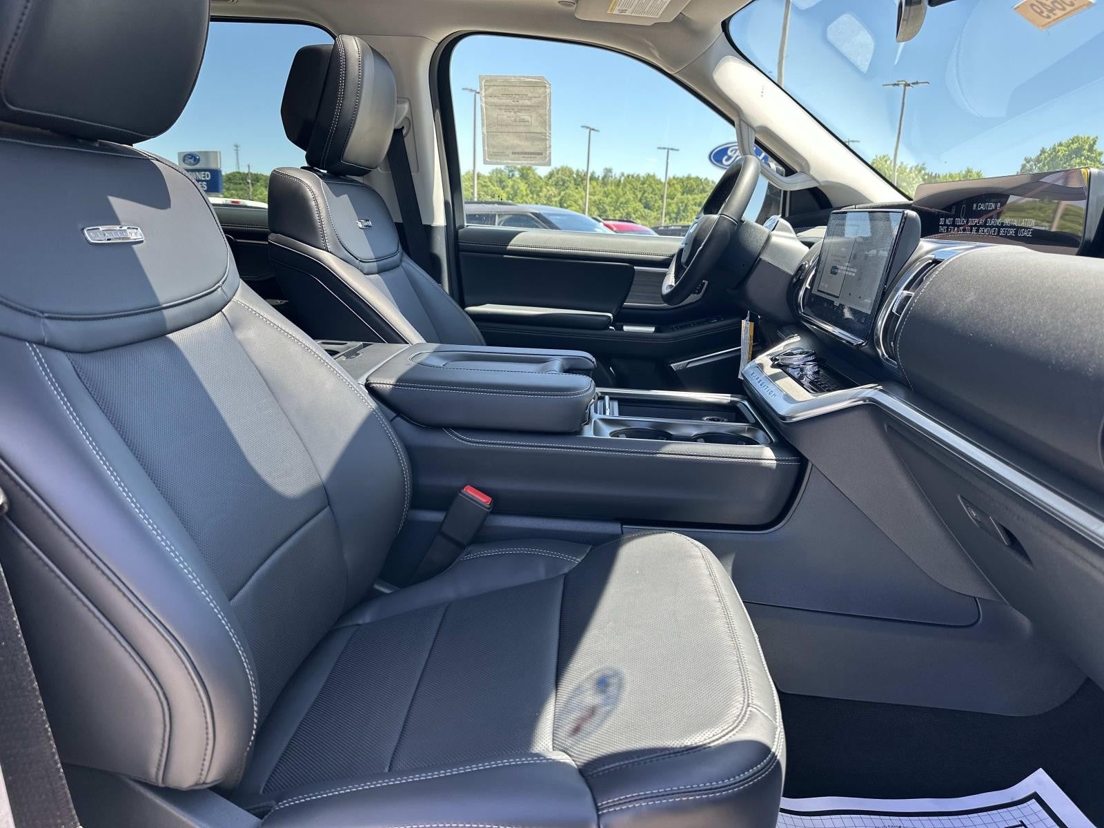 2026 Ford Expedition PLATINUM 4X4