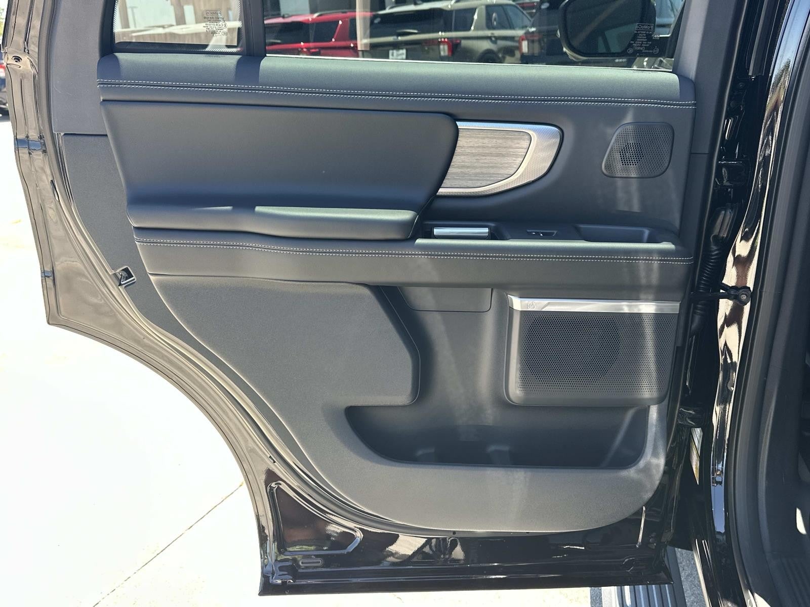 2026 Ford Expedition PLATINUM 4X4