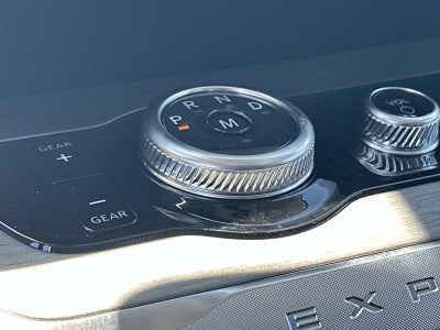 2026 Ford Expedition PLATINUM 4X4