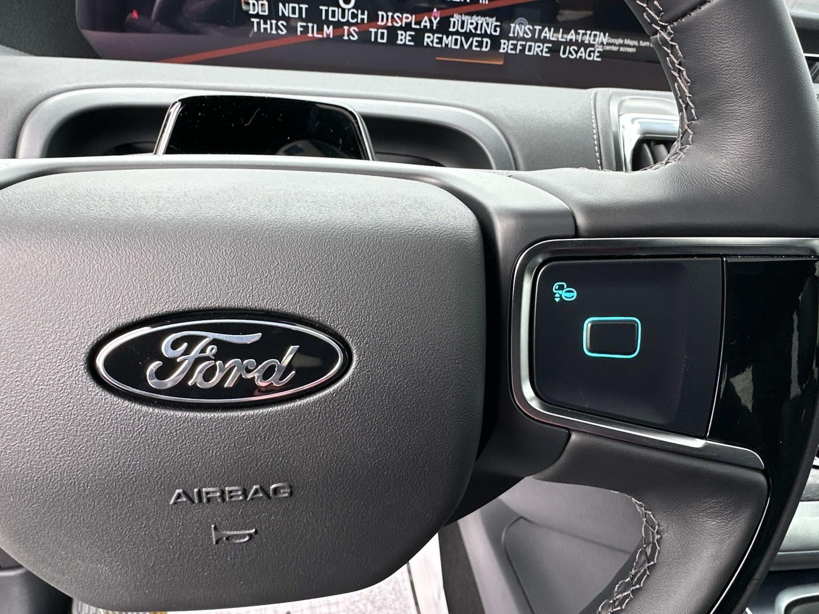 2025 Ford Expedition PLATINUM 4X4