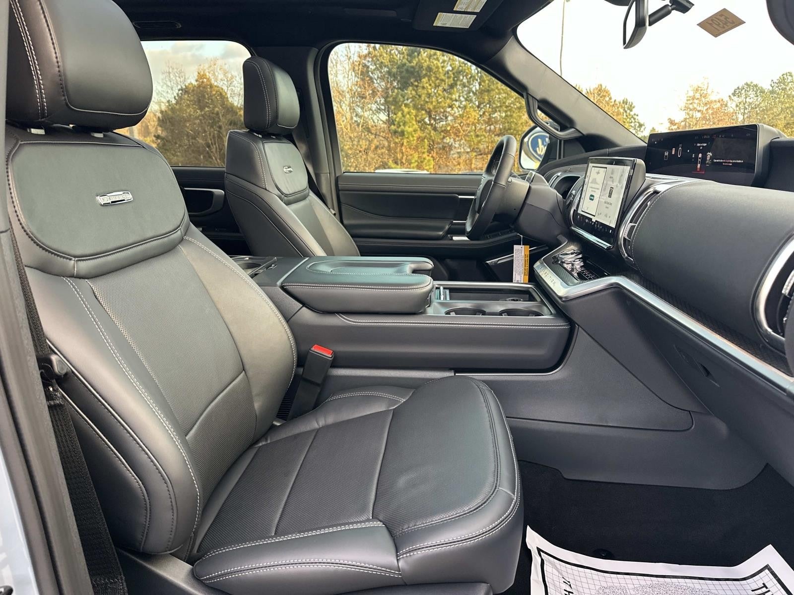 2025 Ford Expedition PLATINUM 4X4