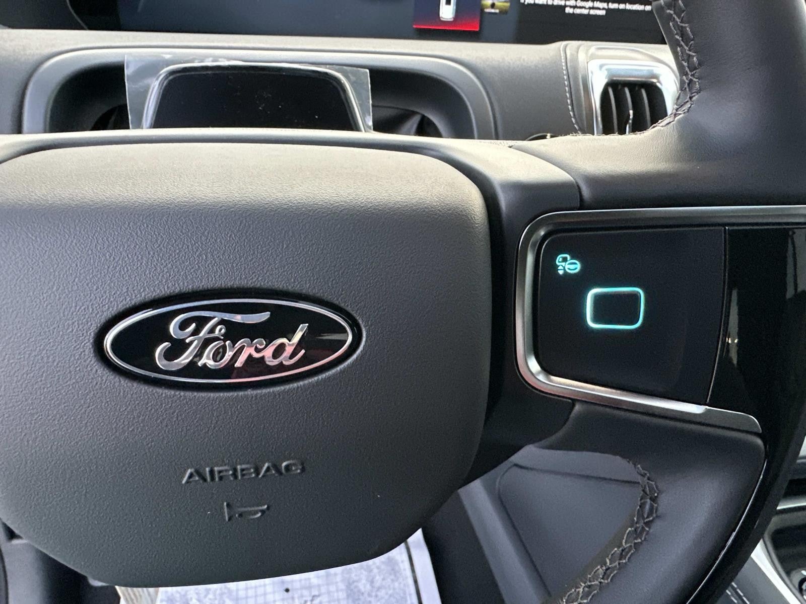 2025 Ford Expedition PLATINUM 4X4