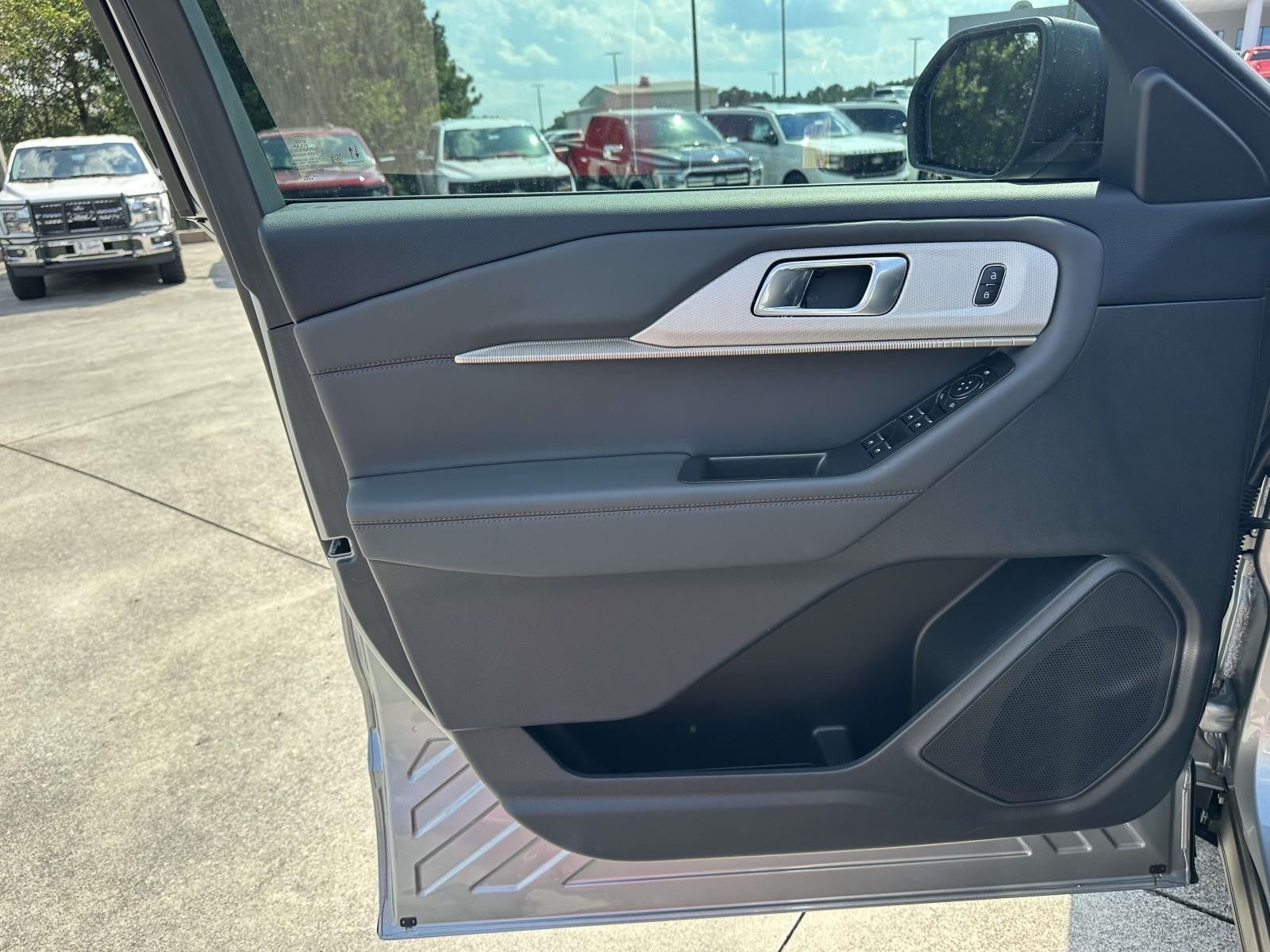 2025 Ford Explorer ACTIVE RWD