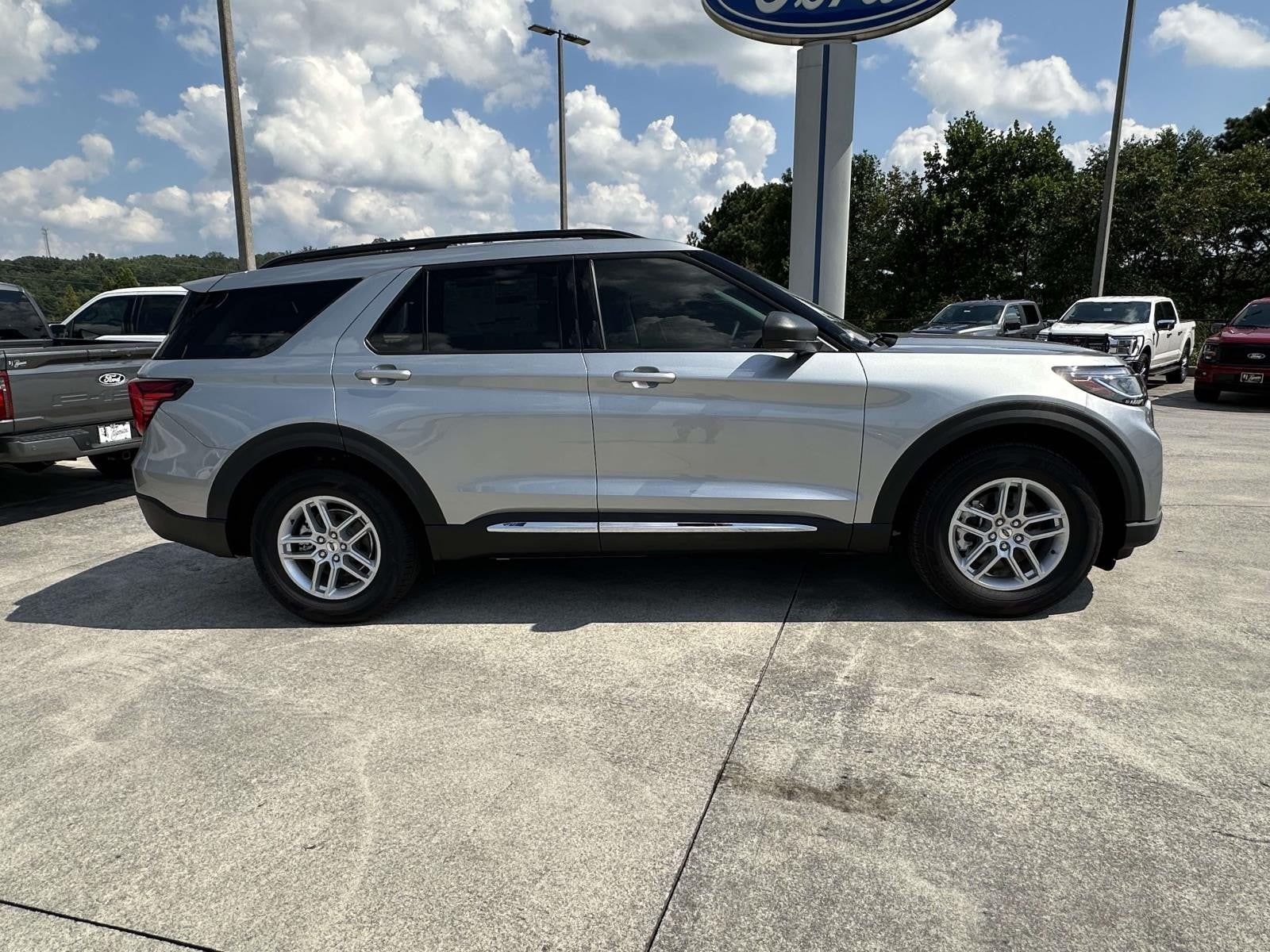 2025 Ford Explorer ACTIVE RWD