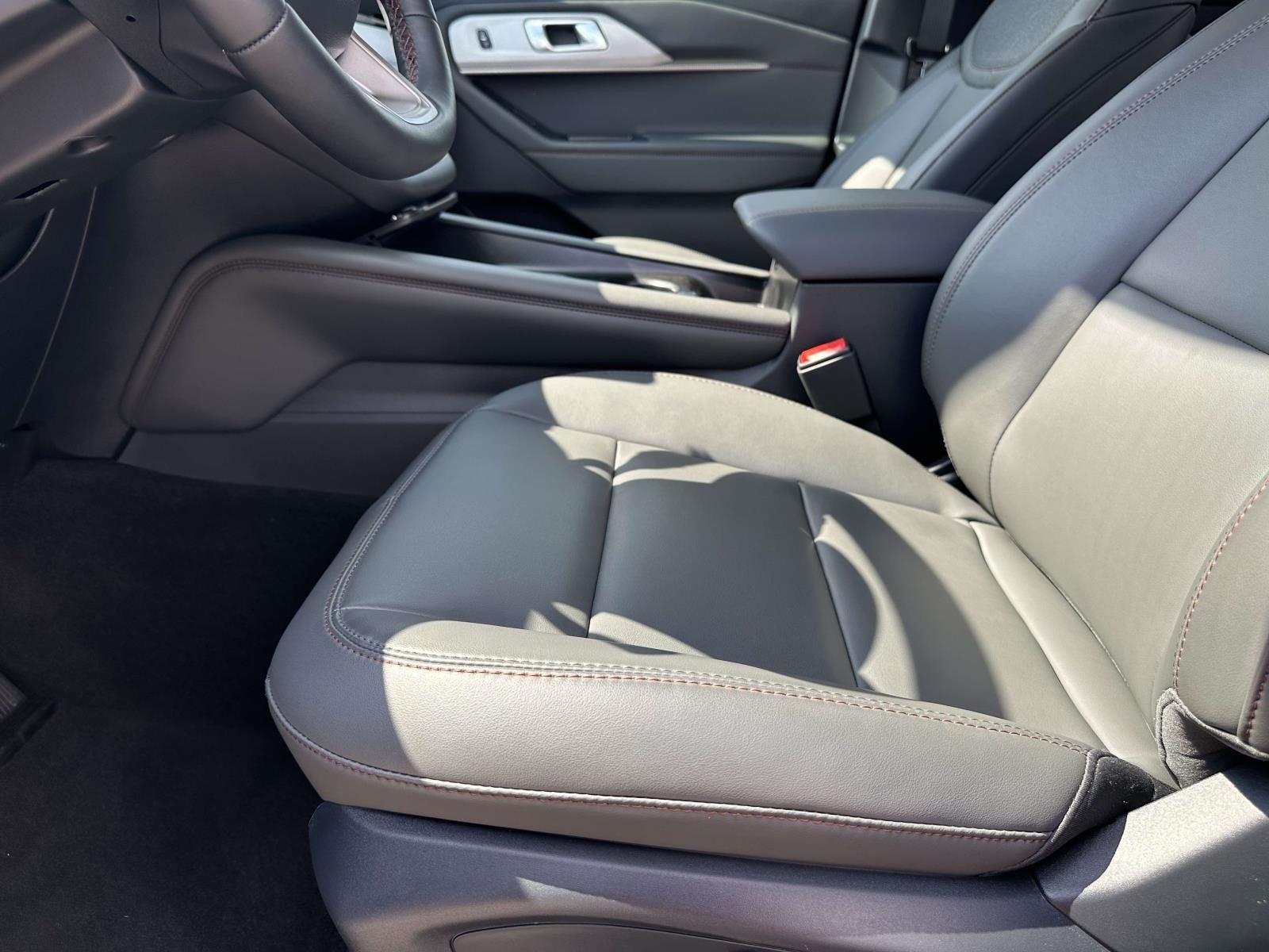 2025 Ford Explorer ACTIVE RWD