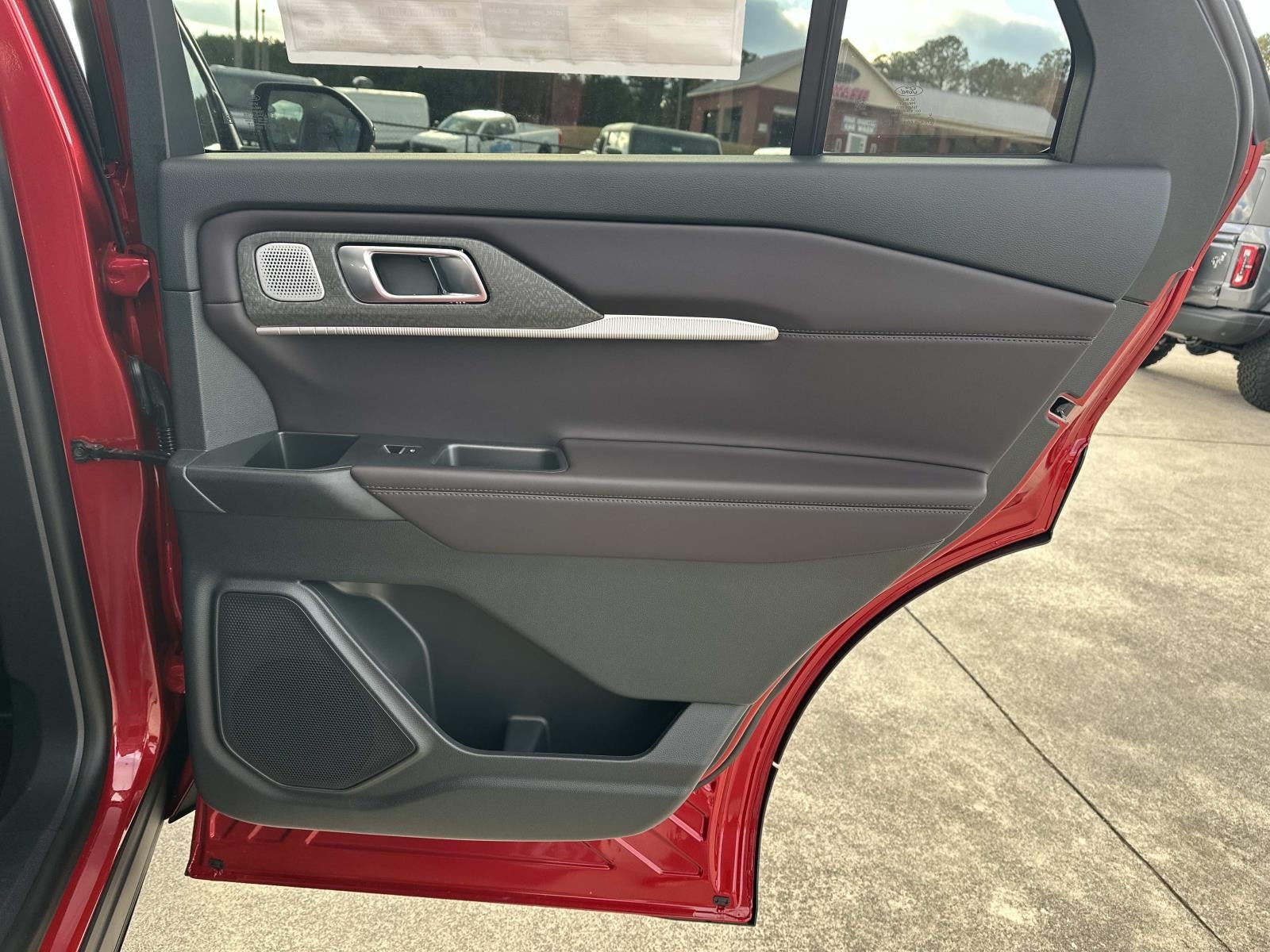 2026 Ford Explorer PLATINUM RWD