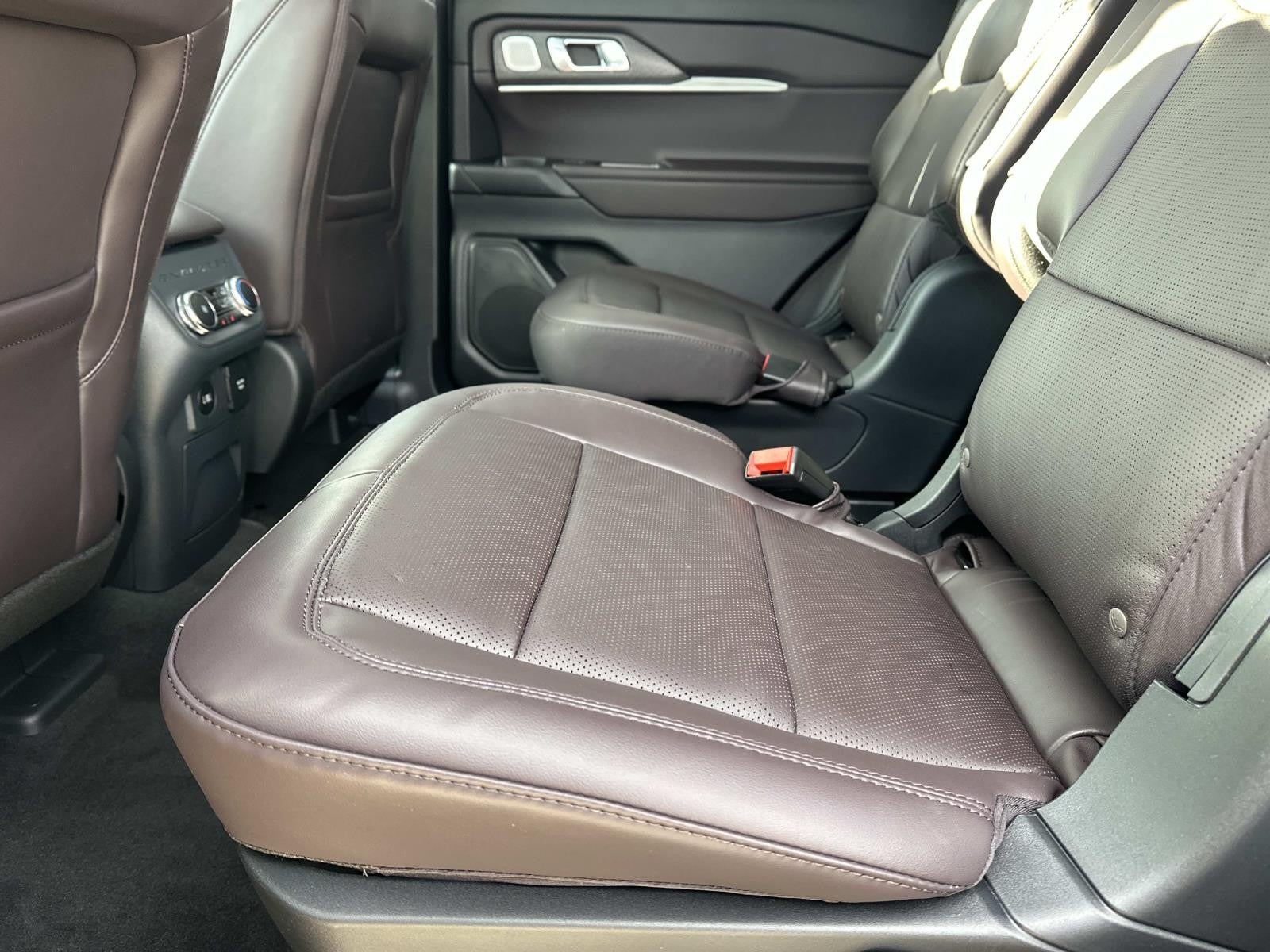 2026 Ford Explorer PLATINUM RWD