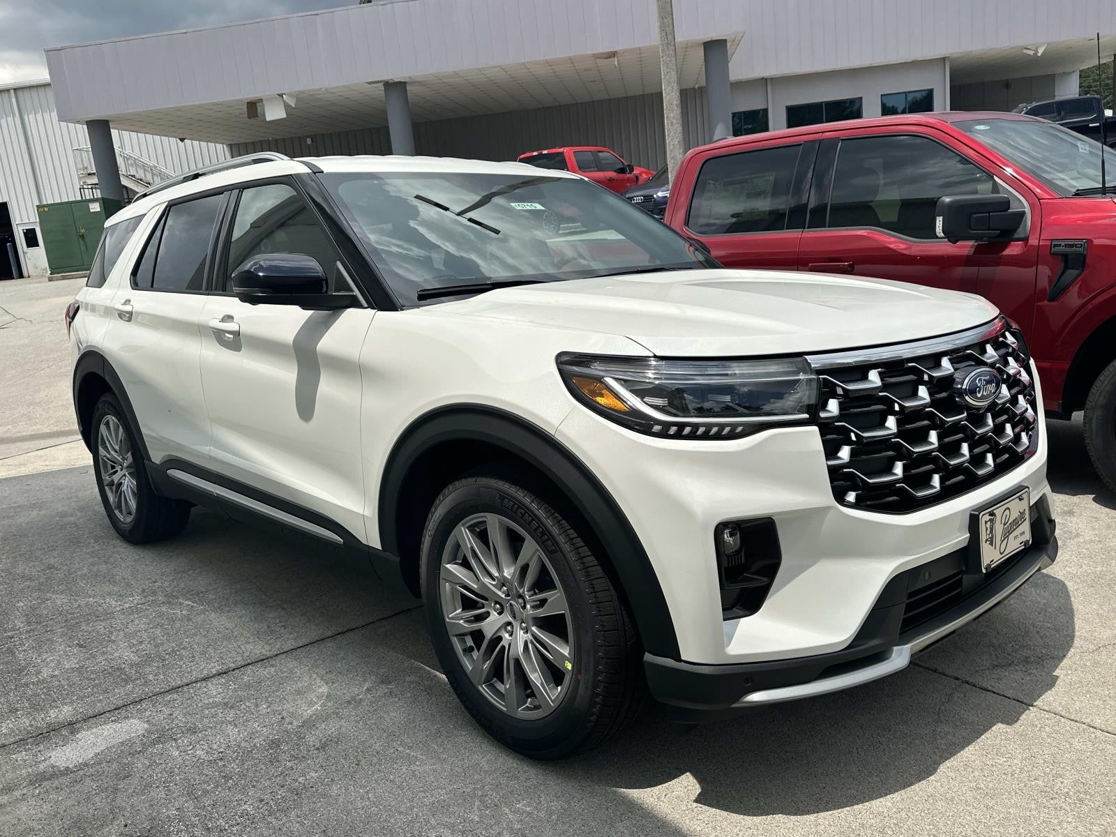 2026 Ford Explorer PLATINUM RWD
