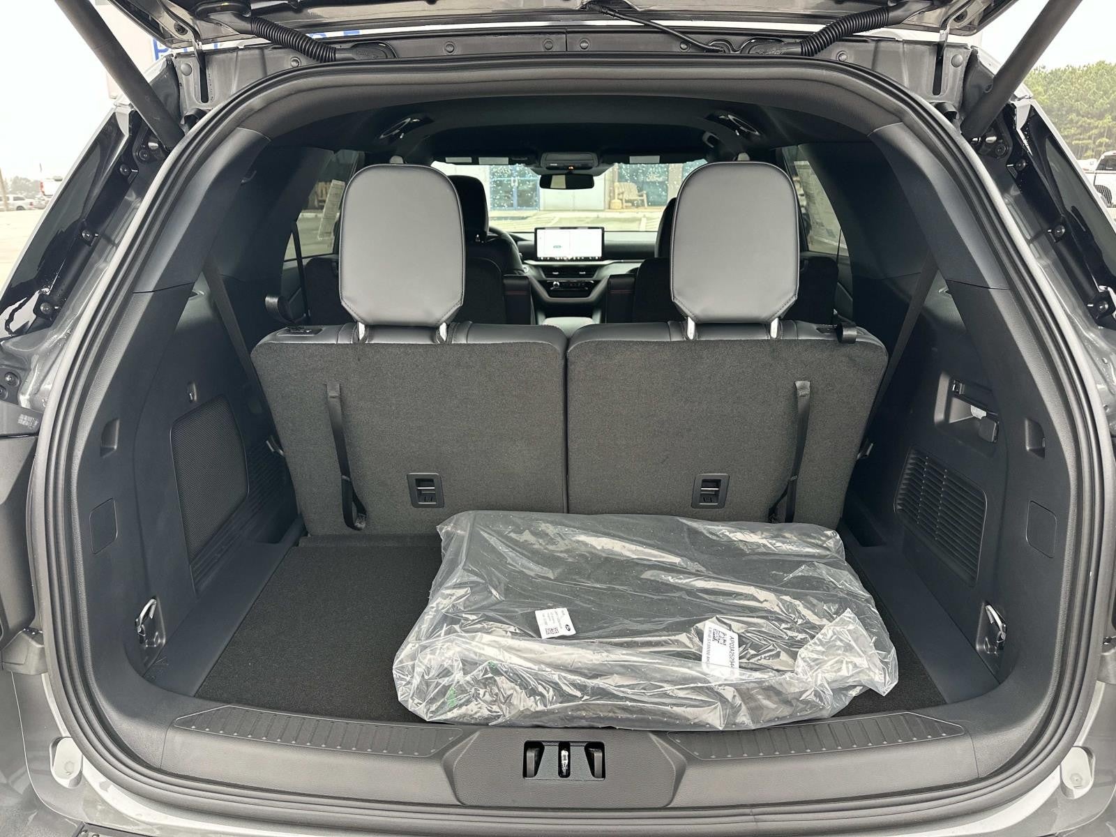 2026 Ford Explorer ST-LINE RWD