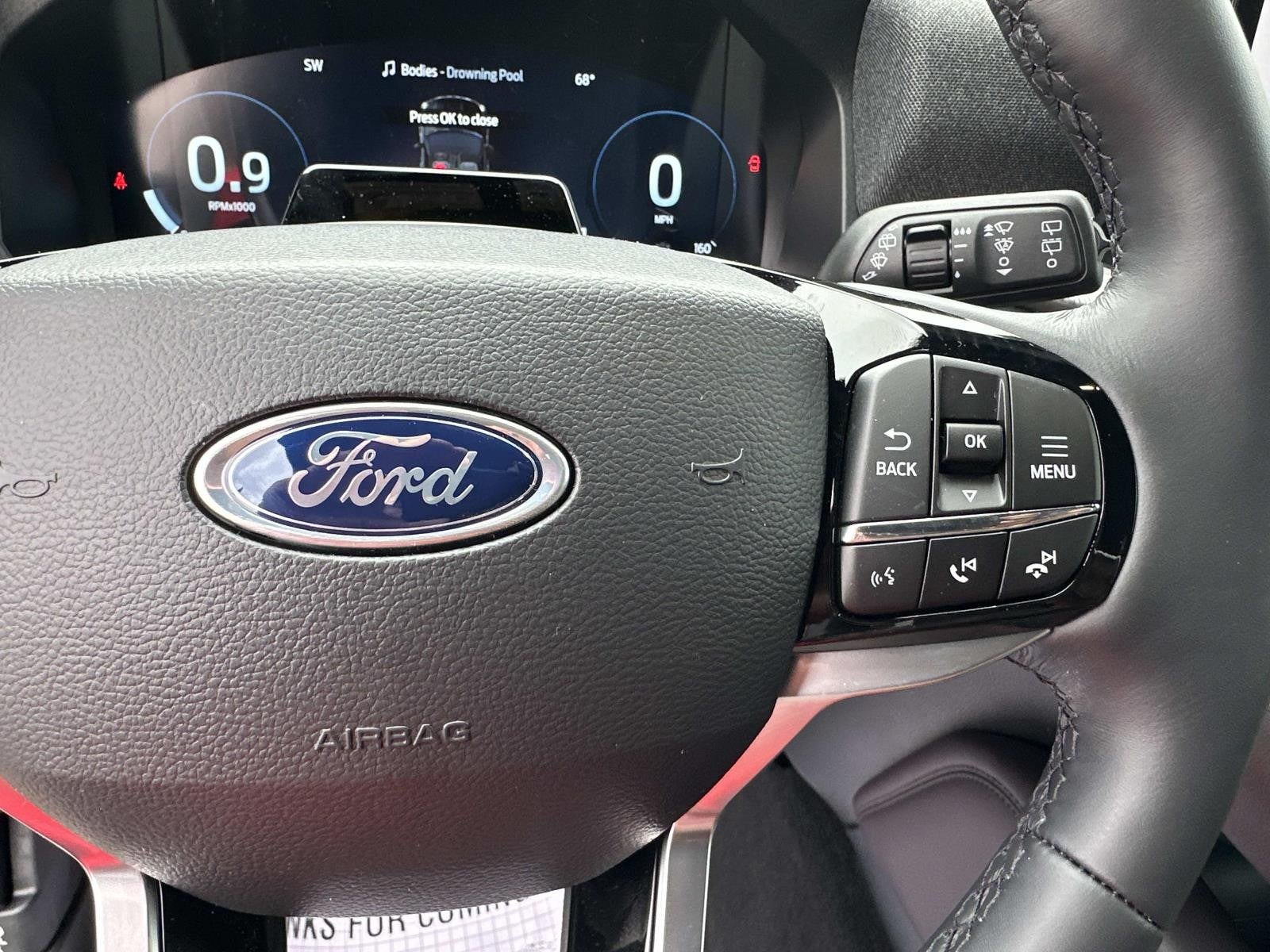 2026 Ford Explorer PLATINUM 4WD
