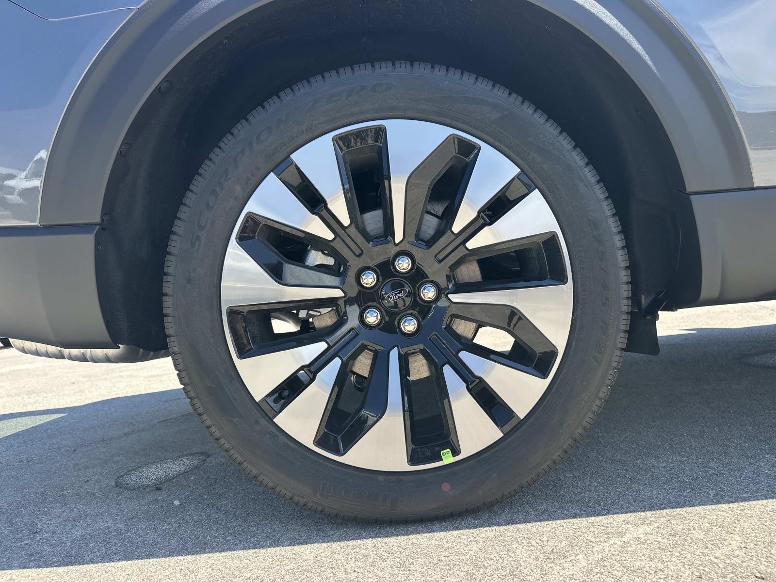 2026 Ford Explorer PLATINUM 4WD