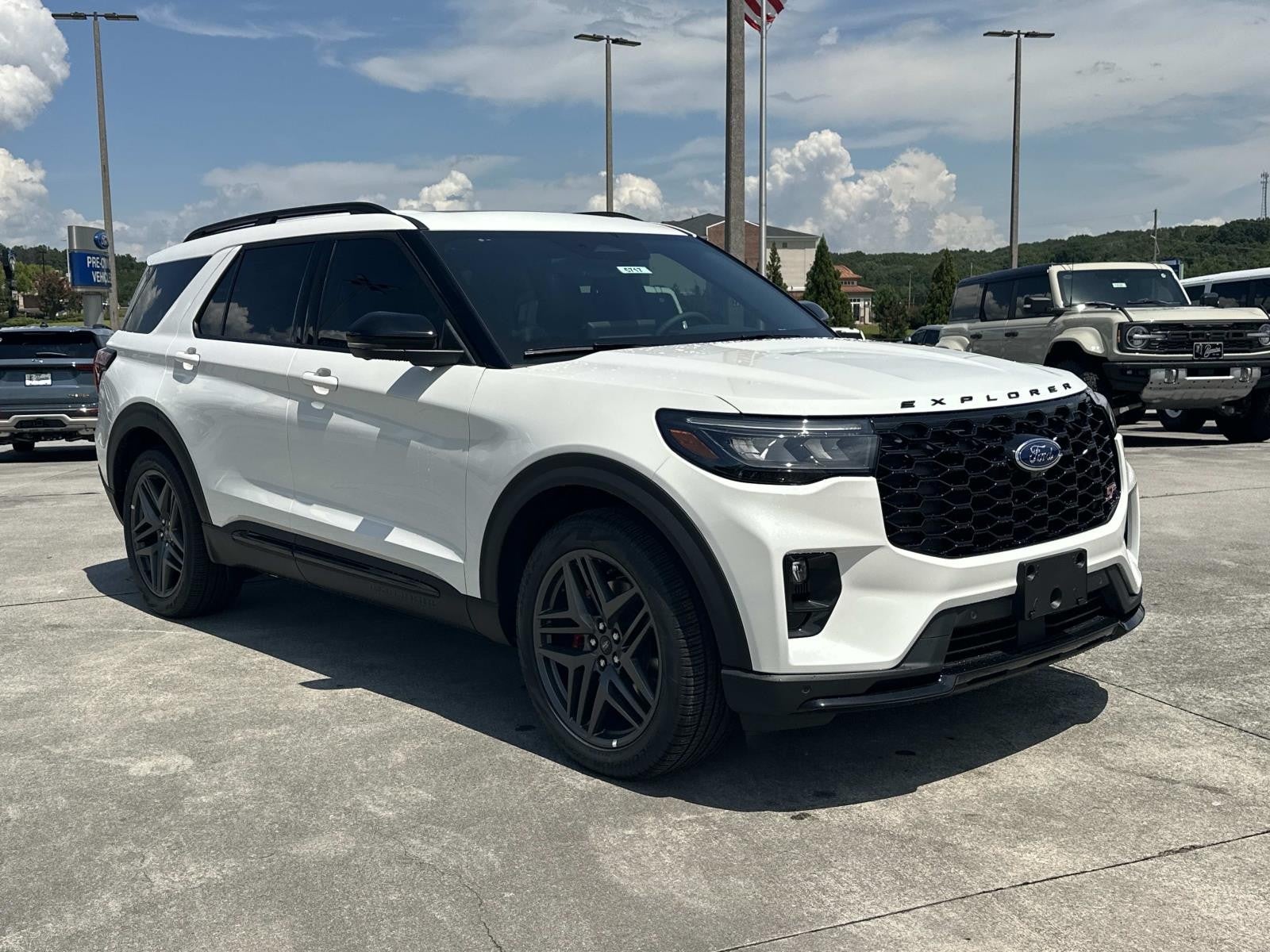 2026 Ford Explorer ST RWD