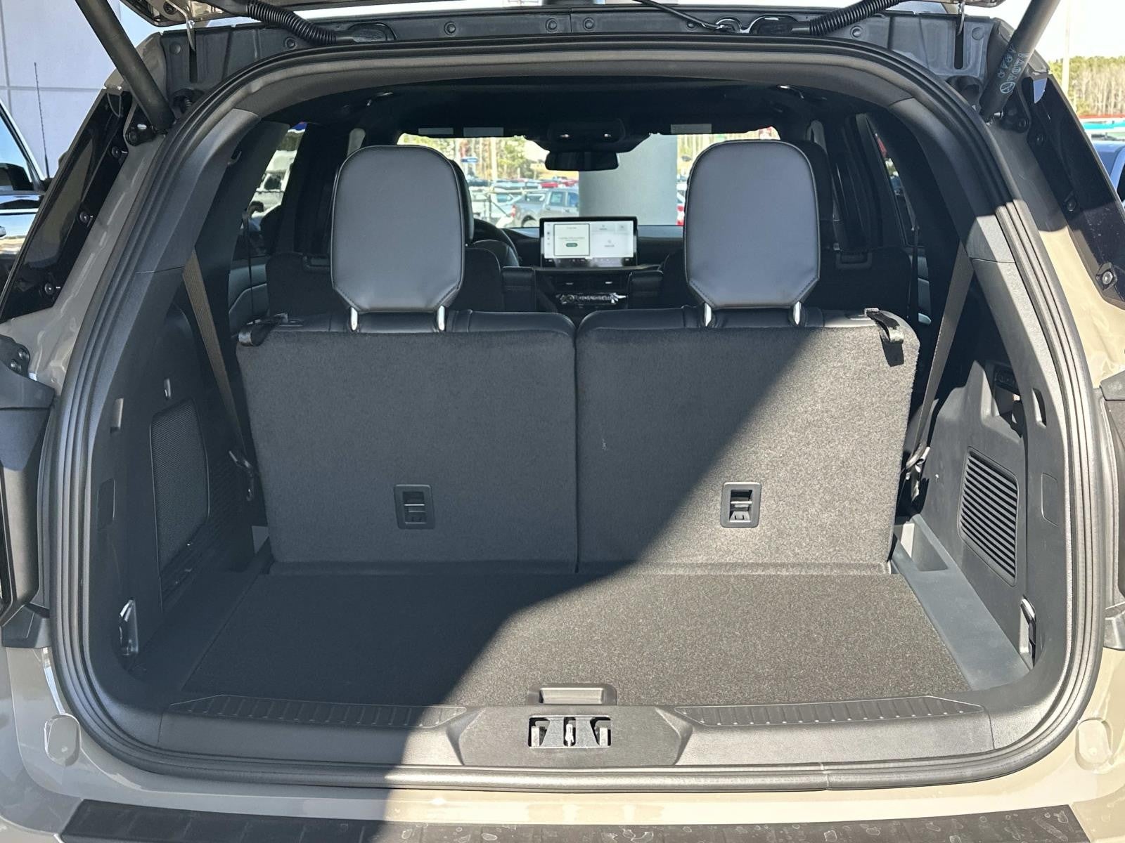 2026 Ford Explorer TREMOR 4WD