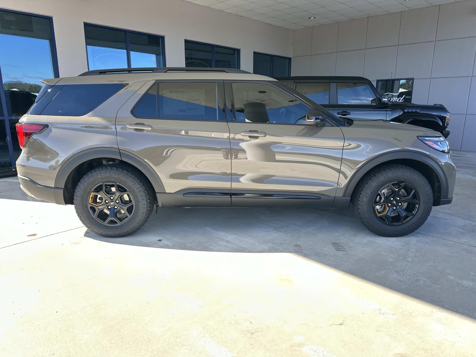 2026 Ford Explorer TREMOR 4WD