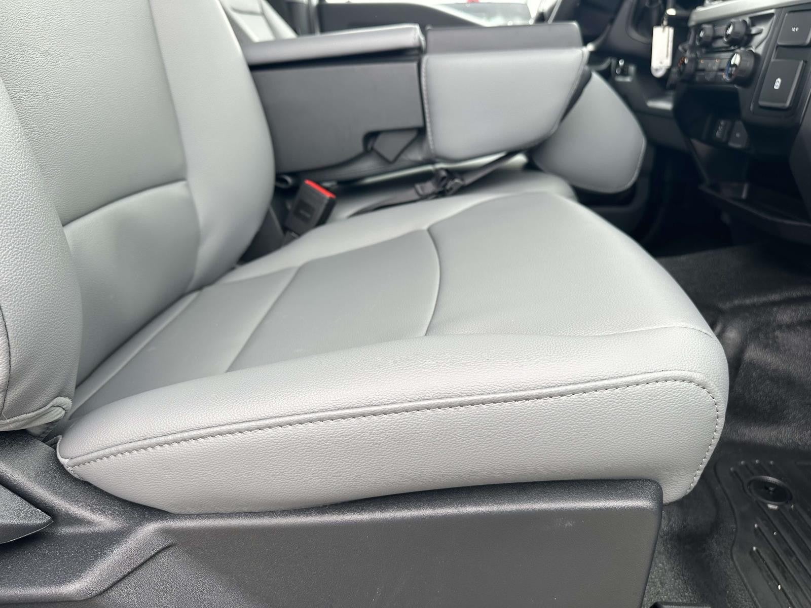 2026 Ford Super Duty F-250 SRW XL 4WD CREW CAB 8' BOX