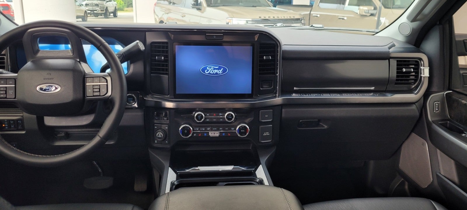 2025 Ford Super Duty F-250 SRW LARIAT TREMOR