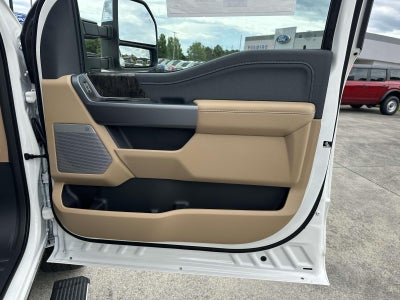 2025 Ford Super Duty F-250 SRW LARIAT 4WD CREW CAB 6.75'