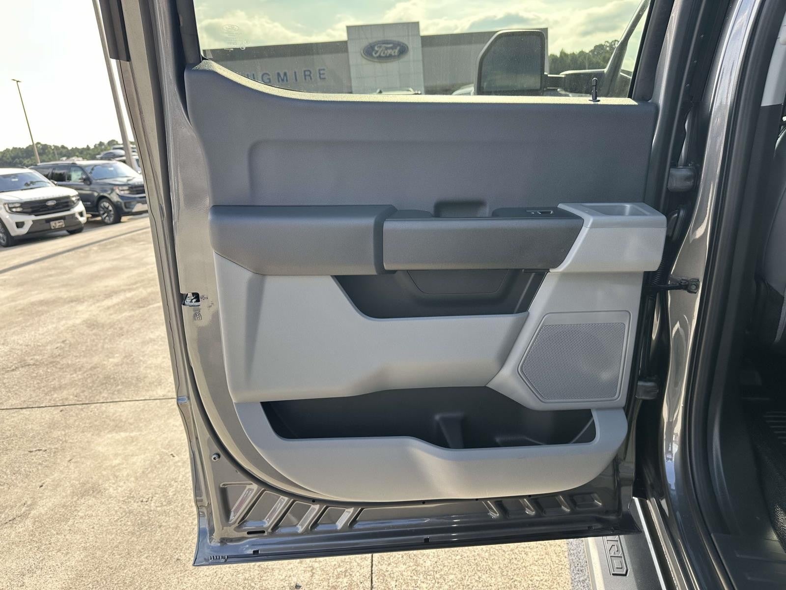 2026 Ford Super Duty F-350 SRW XL 2WD CREW CAB 8' BOX