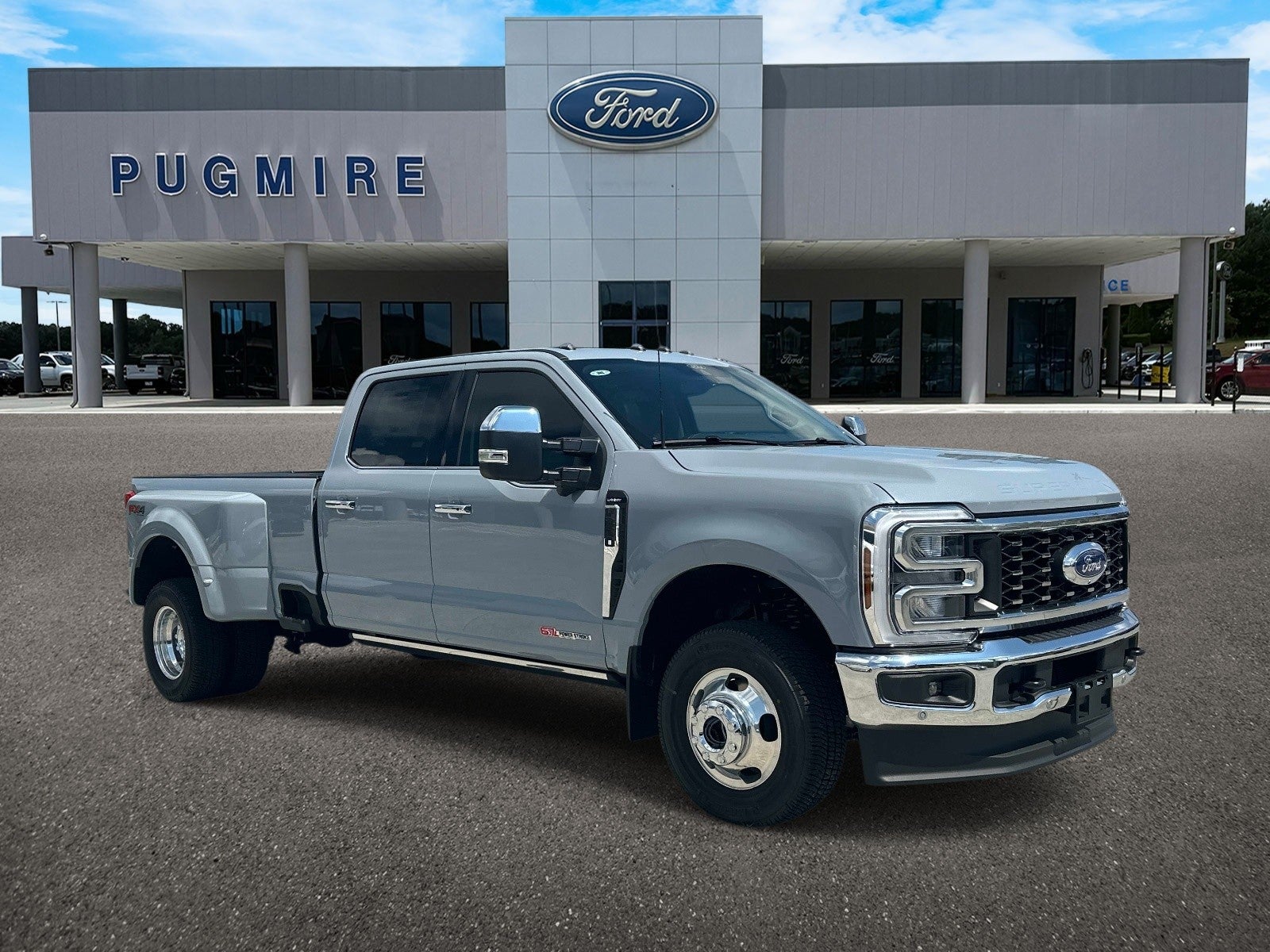 2026 Ford Super Duty F-350 DRW LARIAT 4WD CREW CAB 8' BO