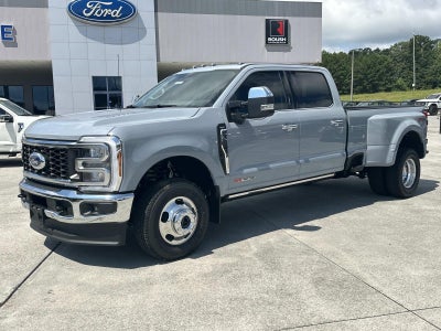 2026 Ford Super Duty F-350 DRW LARIAT 4WD CREW CAB 8' BO