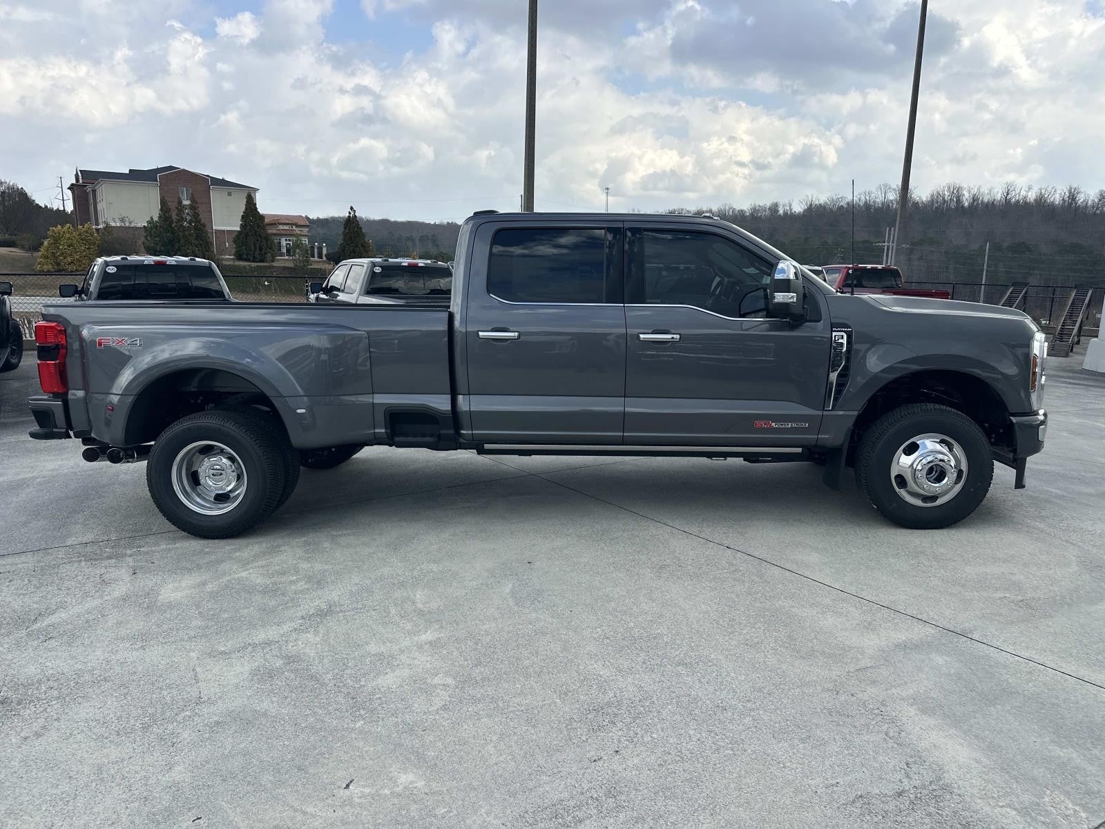 2026 Ford Super Duty F-350 DRW PLATINUM 4WD CREW CAB 8'