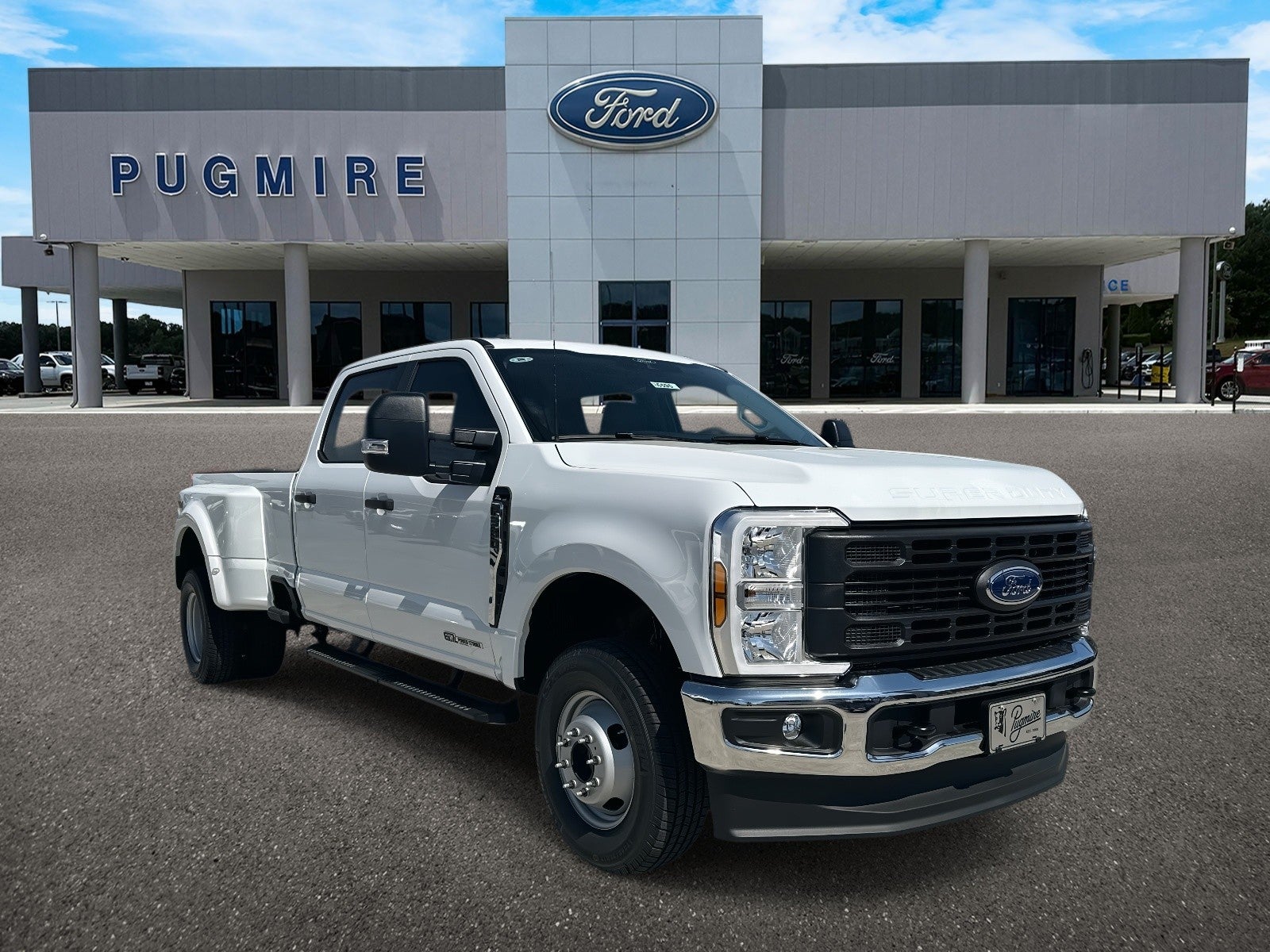 2026 Ford Super Duty F-350 DRW XL 4WD CREW CAB 8' BOX