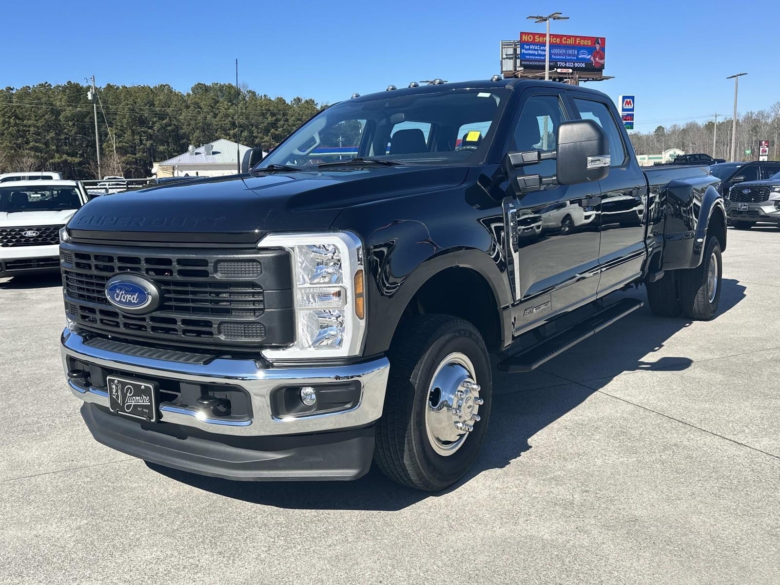2024 Ford Super Duty F-350 DRW XL 4WD CREW CAB 8' BOX