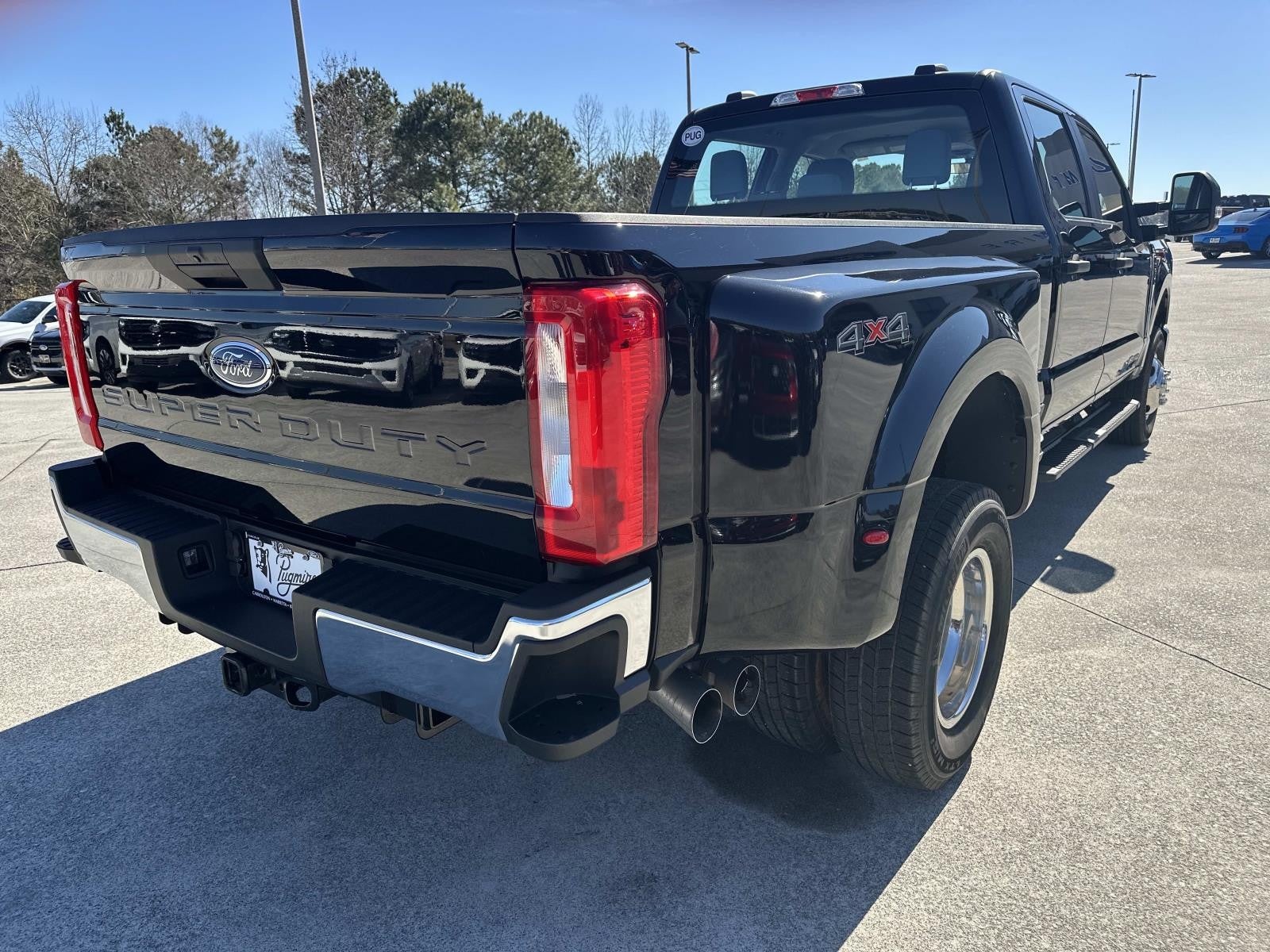 2024 Ford Super Duty F-350 DRW XL 4WD CREW CAB 8' BOX