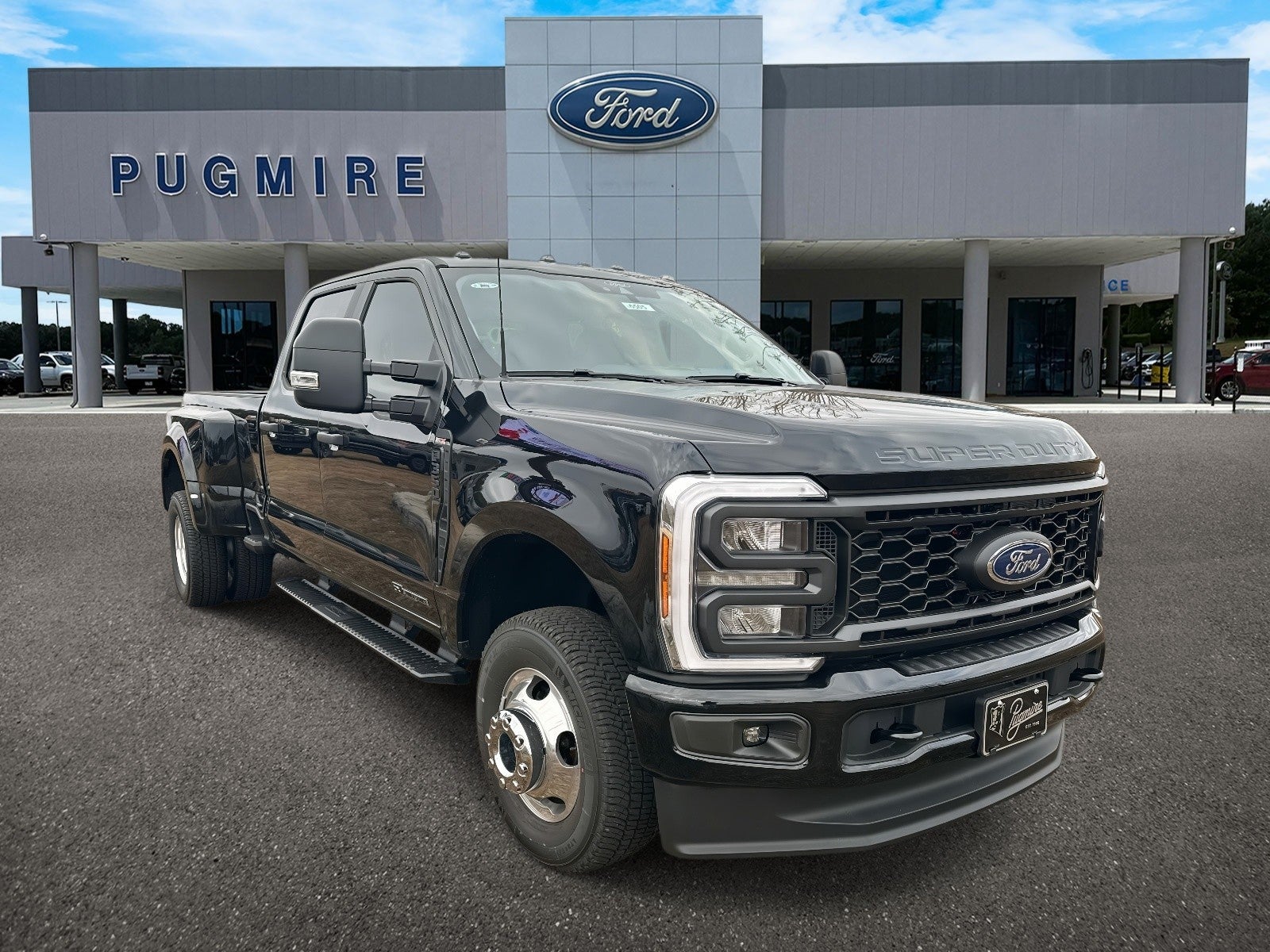 2026 Ford Super Duty F-350 DRW XL 4WD CREW CAB 8' BOX